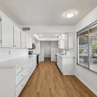 Property photo 2 of 9703 W Spanish Moss Ln