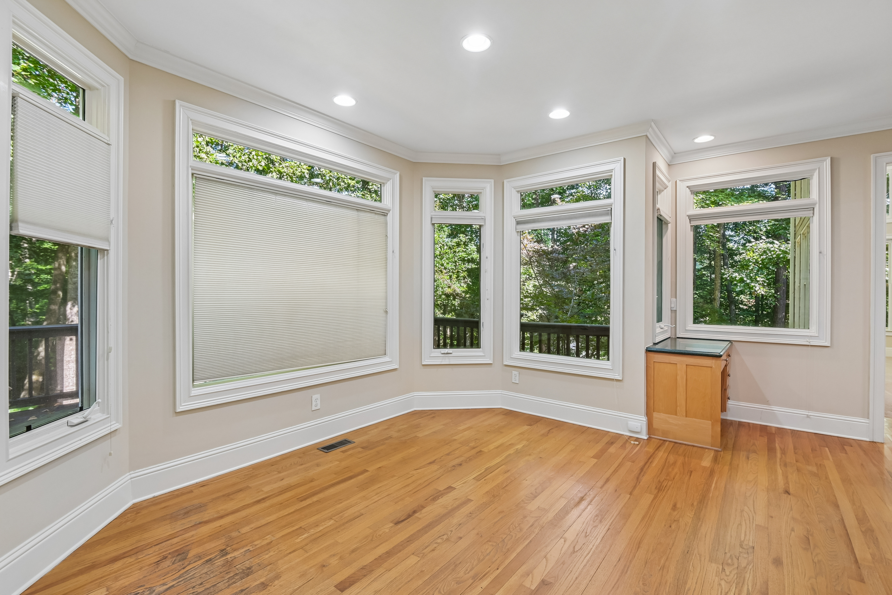Photo 30 of 73 of 720 Barberry Dr, Alpharetta, GA