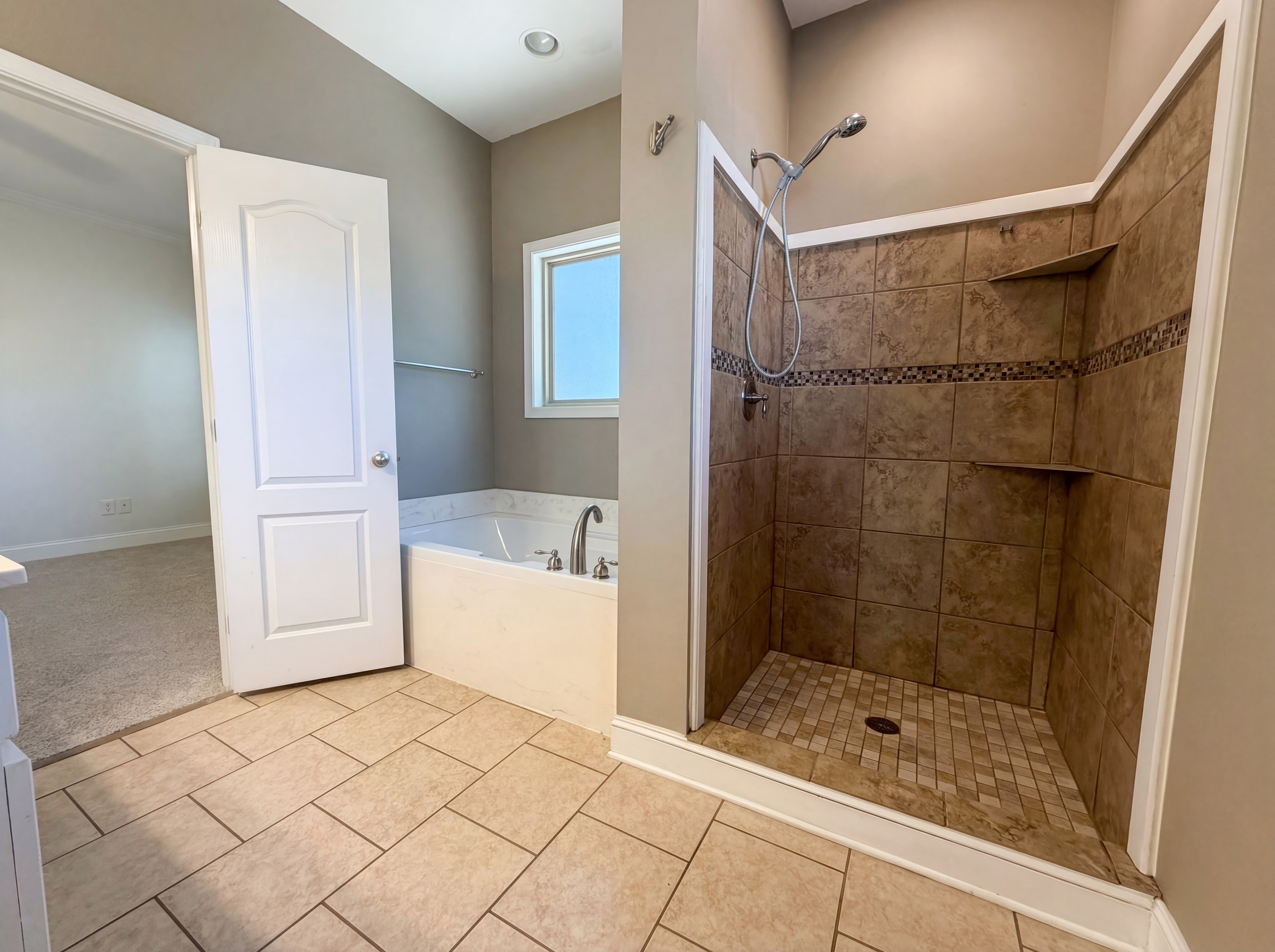 Photo 16 of 18 of 4170 Hathaway Ln, Mount Olive, AL