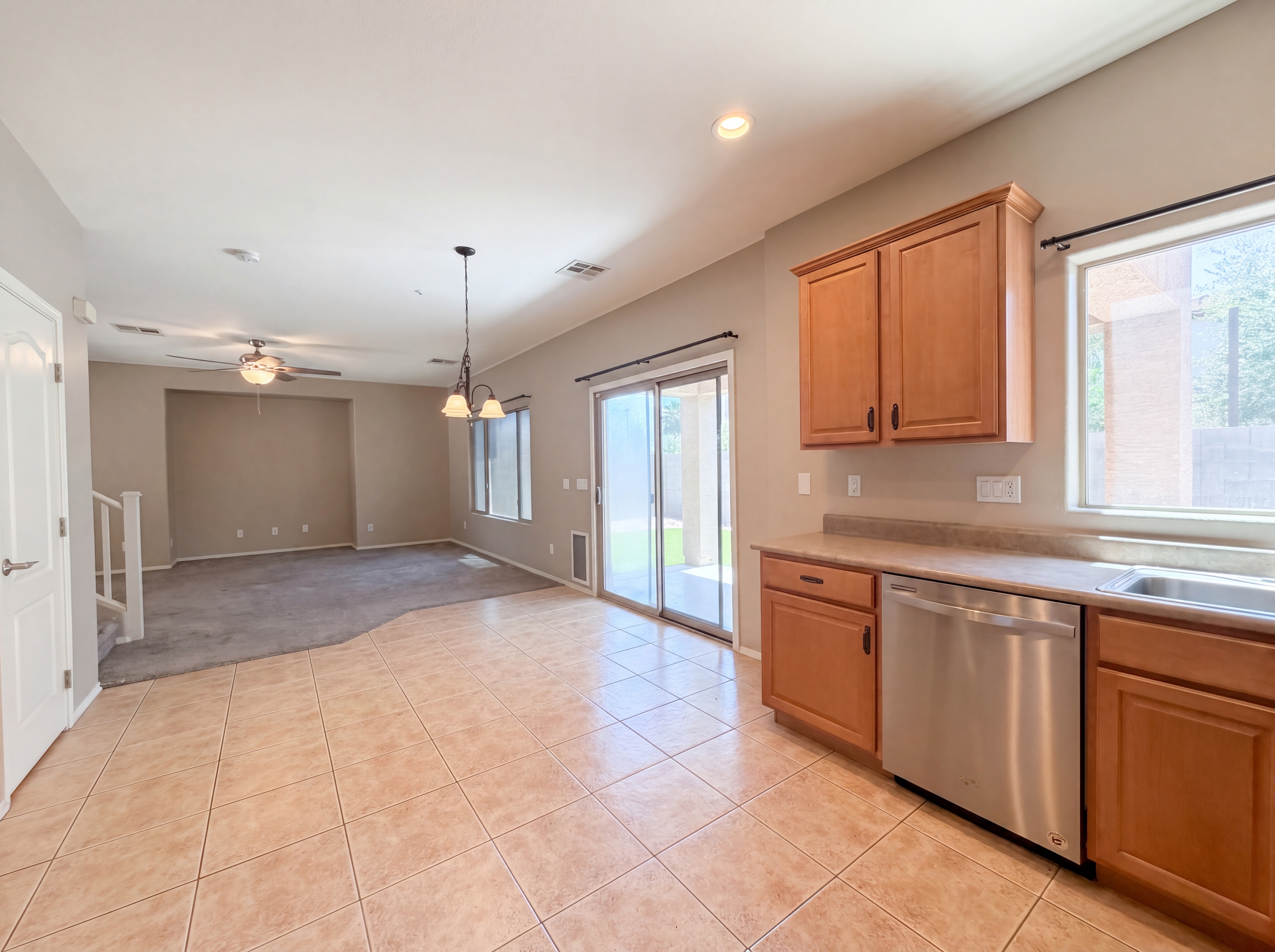 Photo 6 of 31 of 1565 E Hopkins Rd, Gilbert, AZ