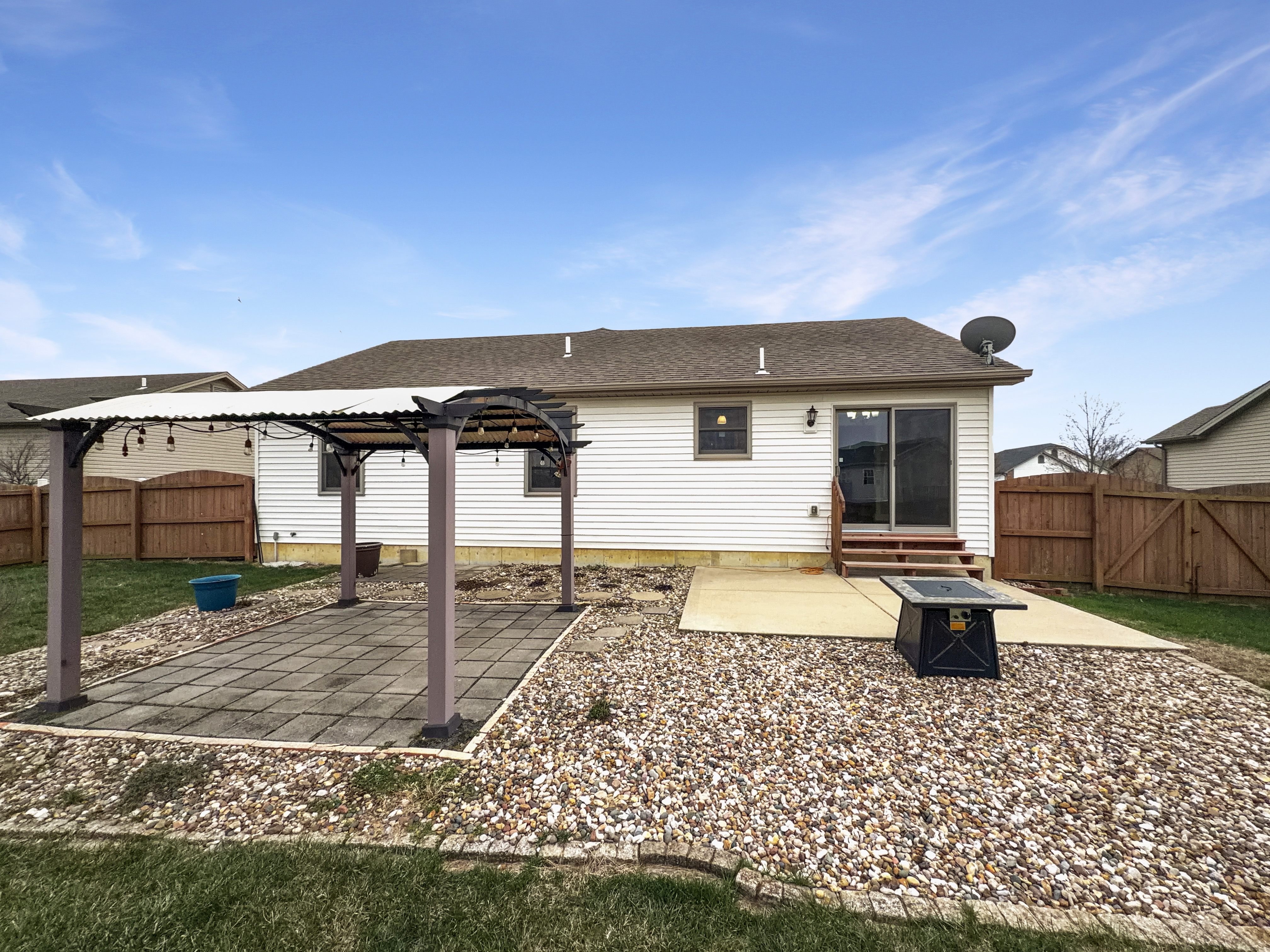 Photo 5 of 24 of 119 Albany Manor Dr, Wentzville, MO