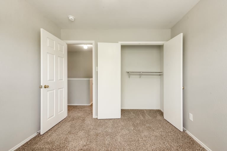 Photo 23 of 31 - 9729 Parkmere Dr, Fort Worth, TX 76108