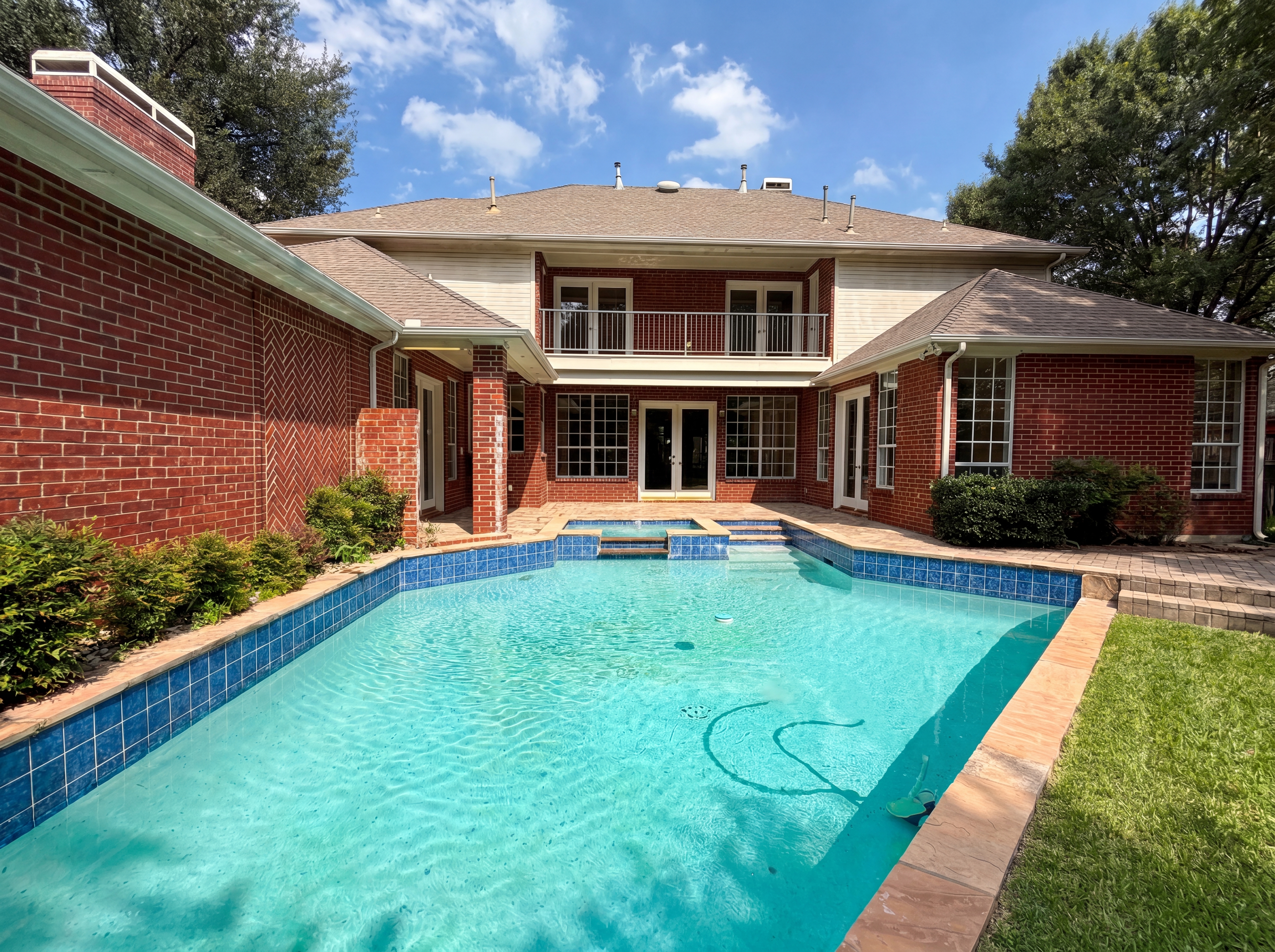 Photo 6 of 27 of 2533 Vista Creek Ct, Garland, TX