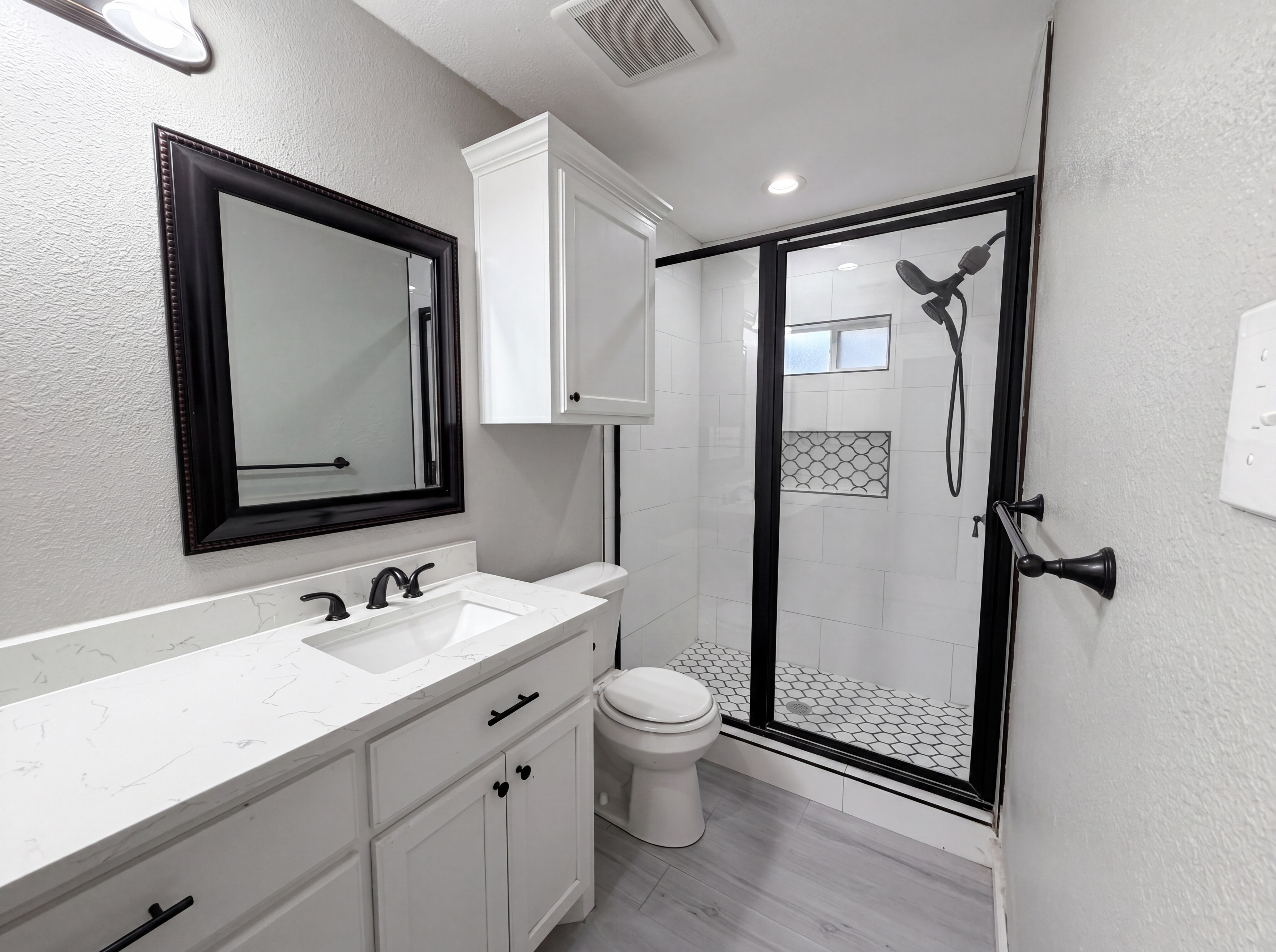 Photo 16 of 18 of 13214 Deepwater Cir, Corpus Christi, TX