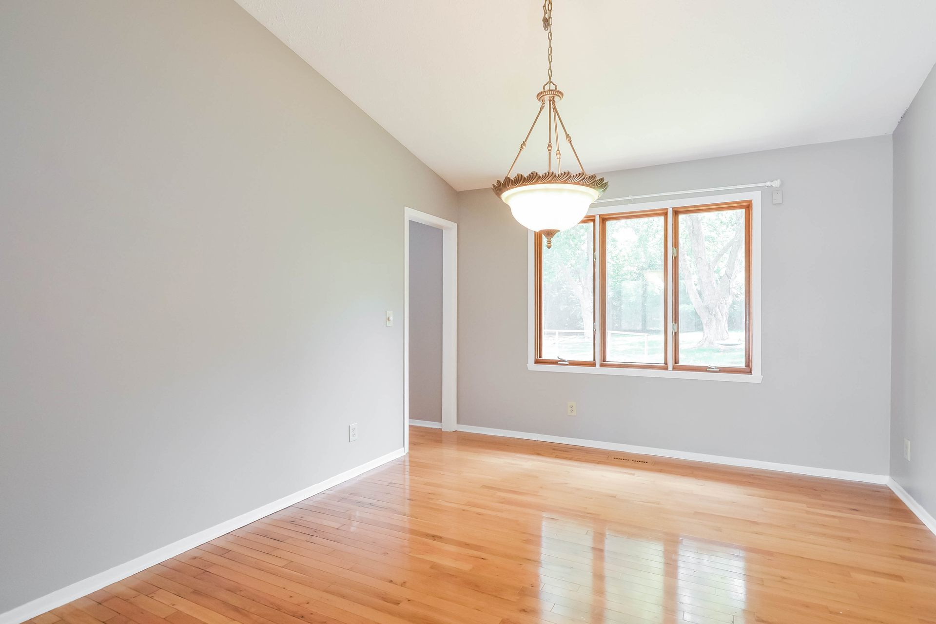 Photo 59 of 79 of 1503 Featherstone Rd, Rockford, IL