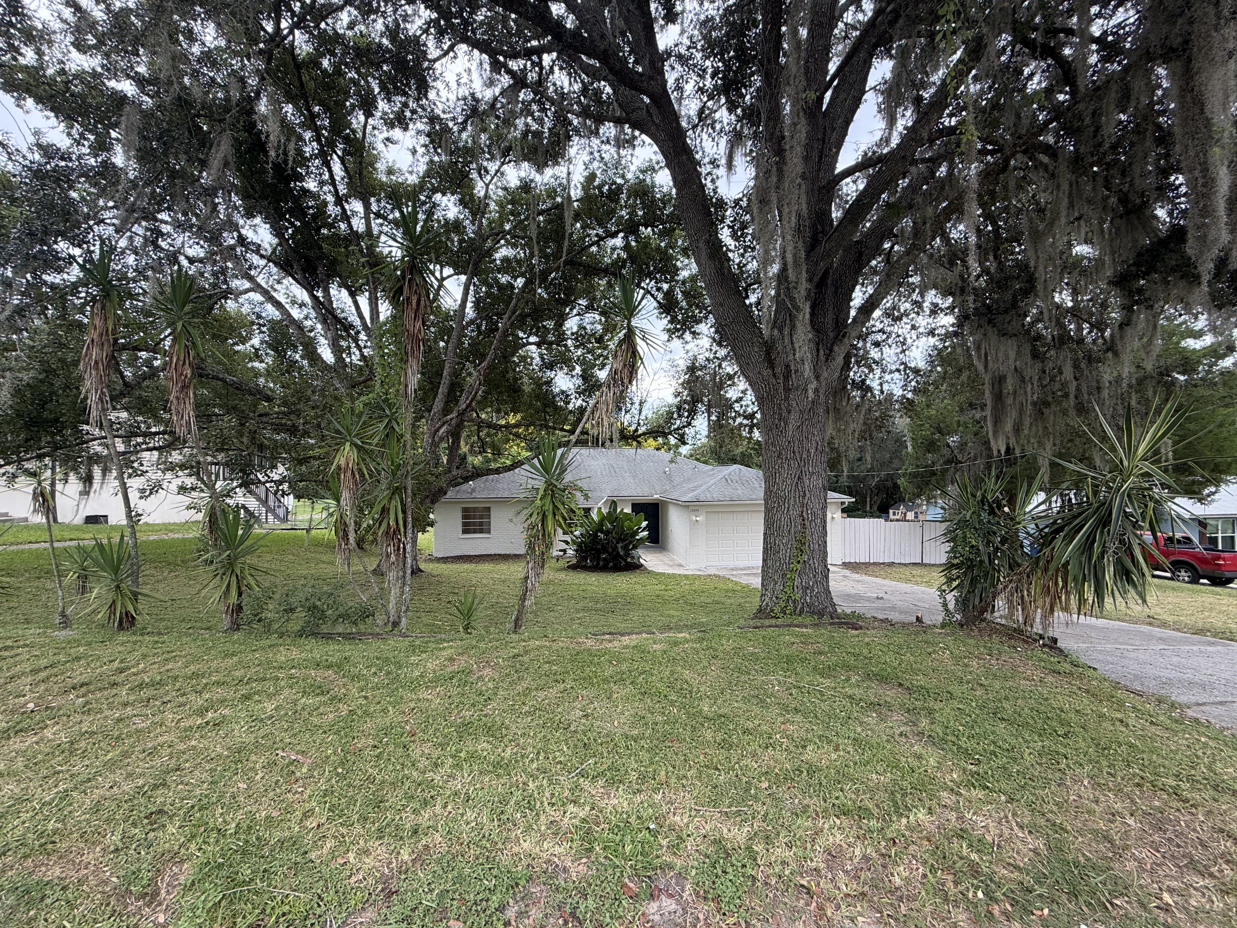Photo 28 of 32 of 12054 Joe Herrmann Dr, San Antonio, FL