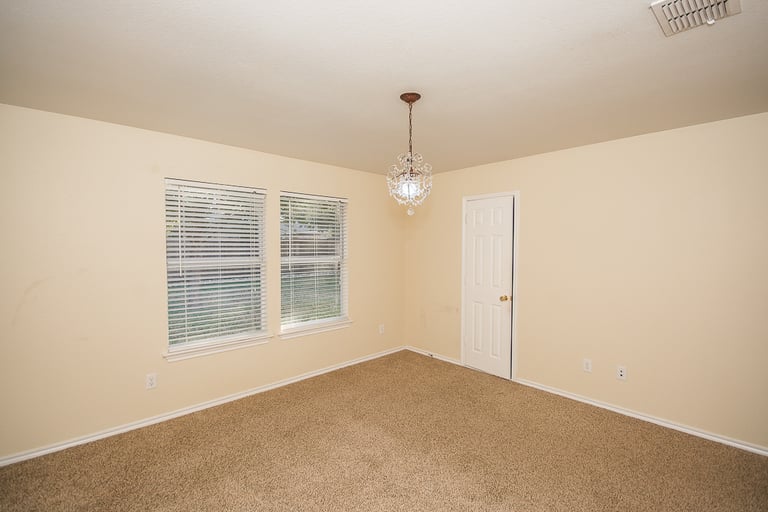 Photo 13 of 20 - 2605 Caprock Rd, McKinney, TX 75071