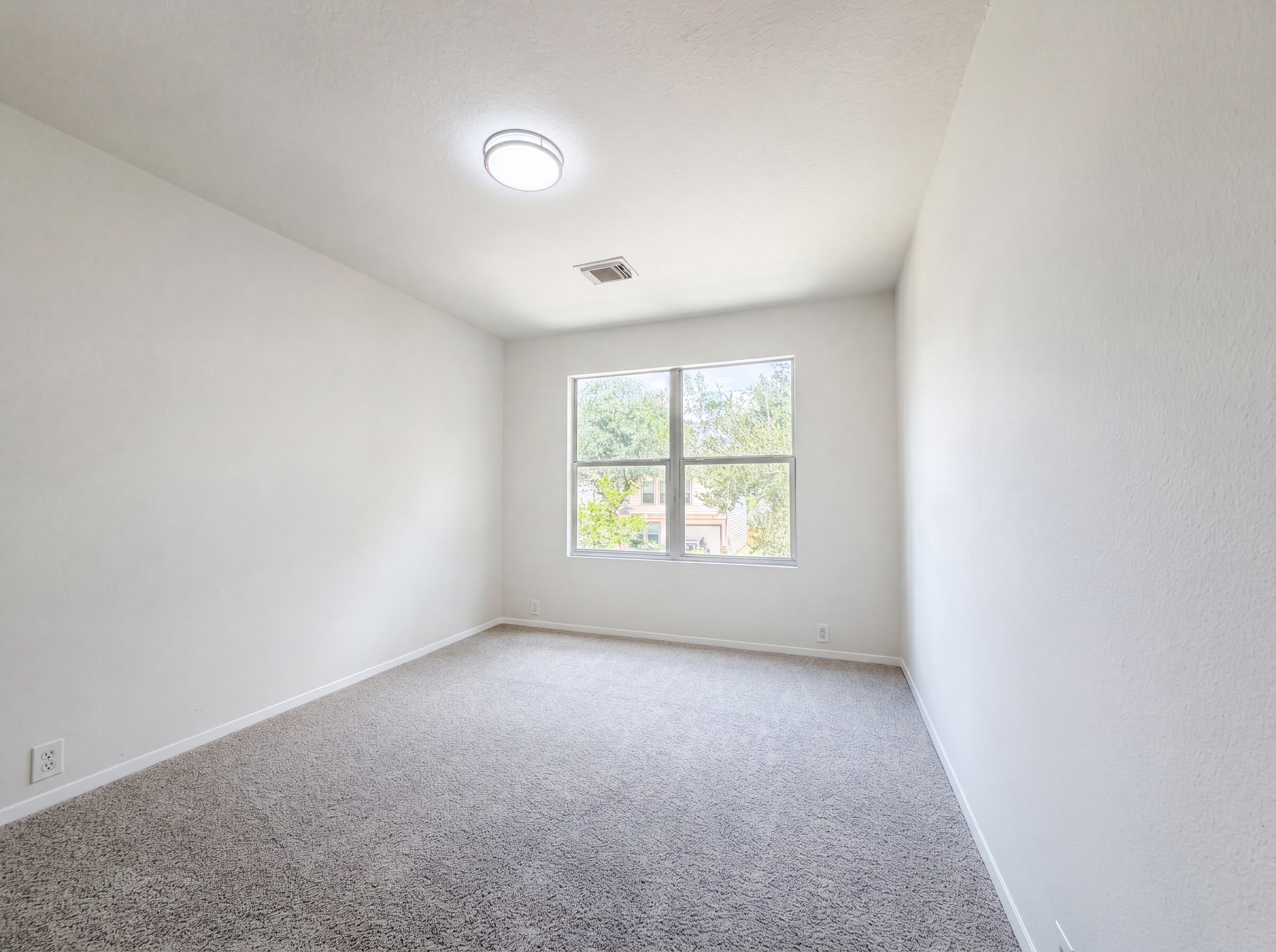 Photo 7 of 20 of 3338 Dartmouth Field Ln, Fresno, TX