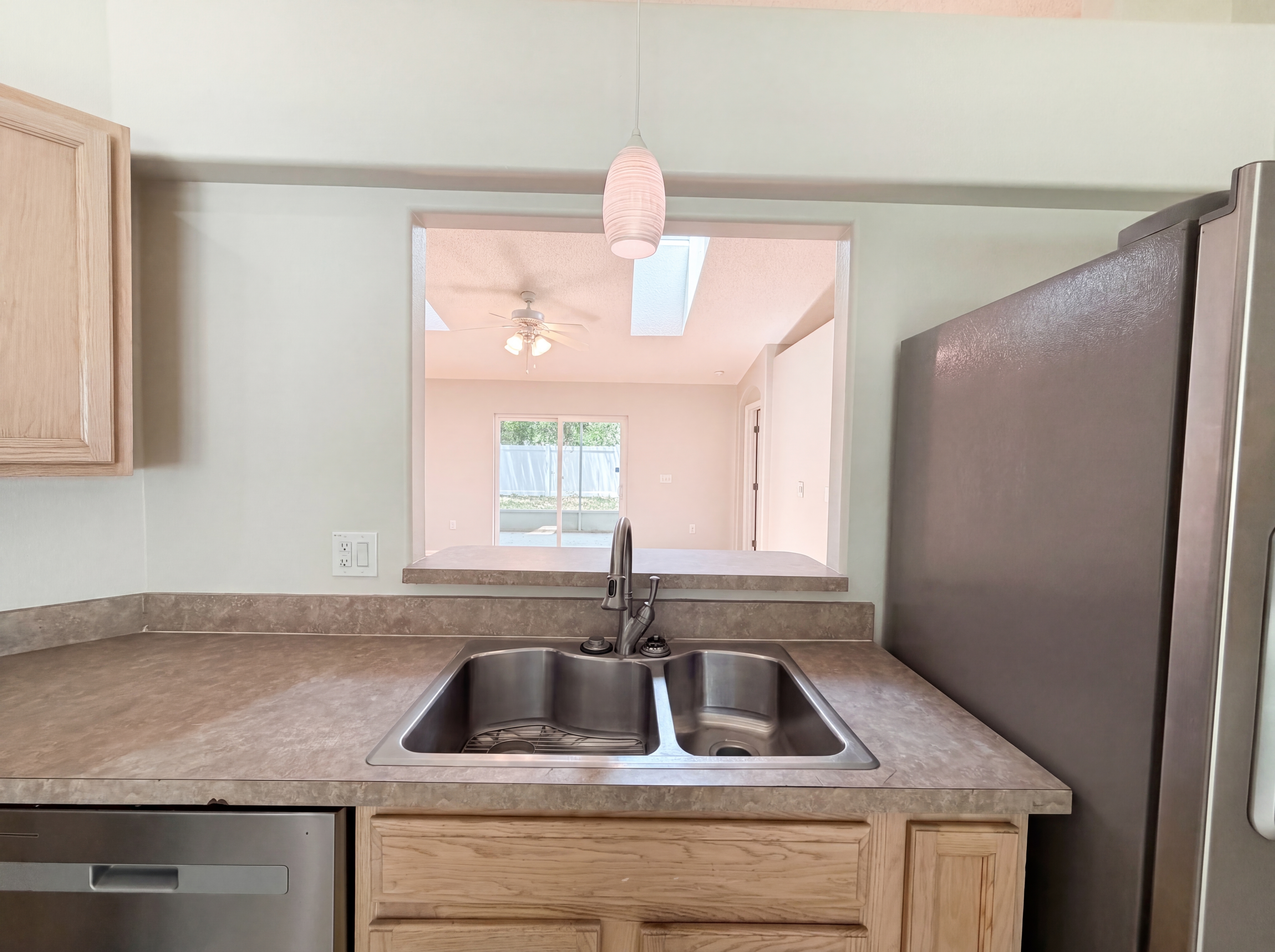 Photo 6 of 20 of 1360 Wildberry Ln, Deltona, FL