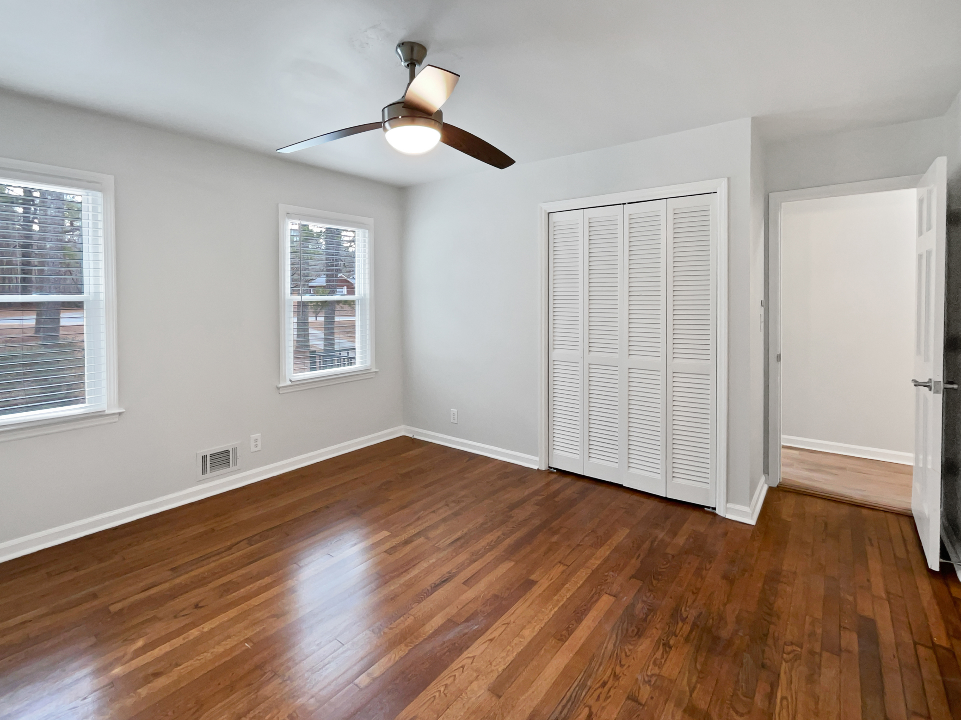 Photo 16 of 37 of 6390 E Stubbs Rd, Atlanta, GA