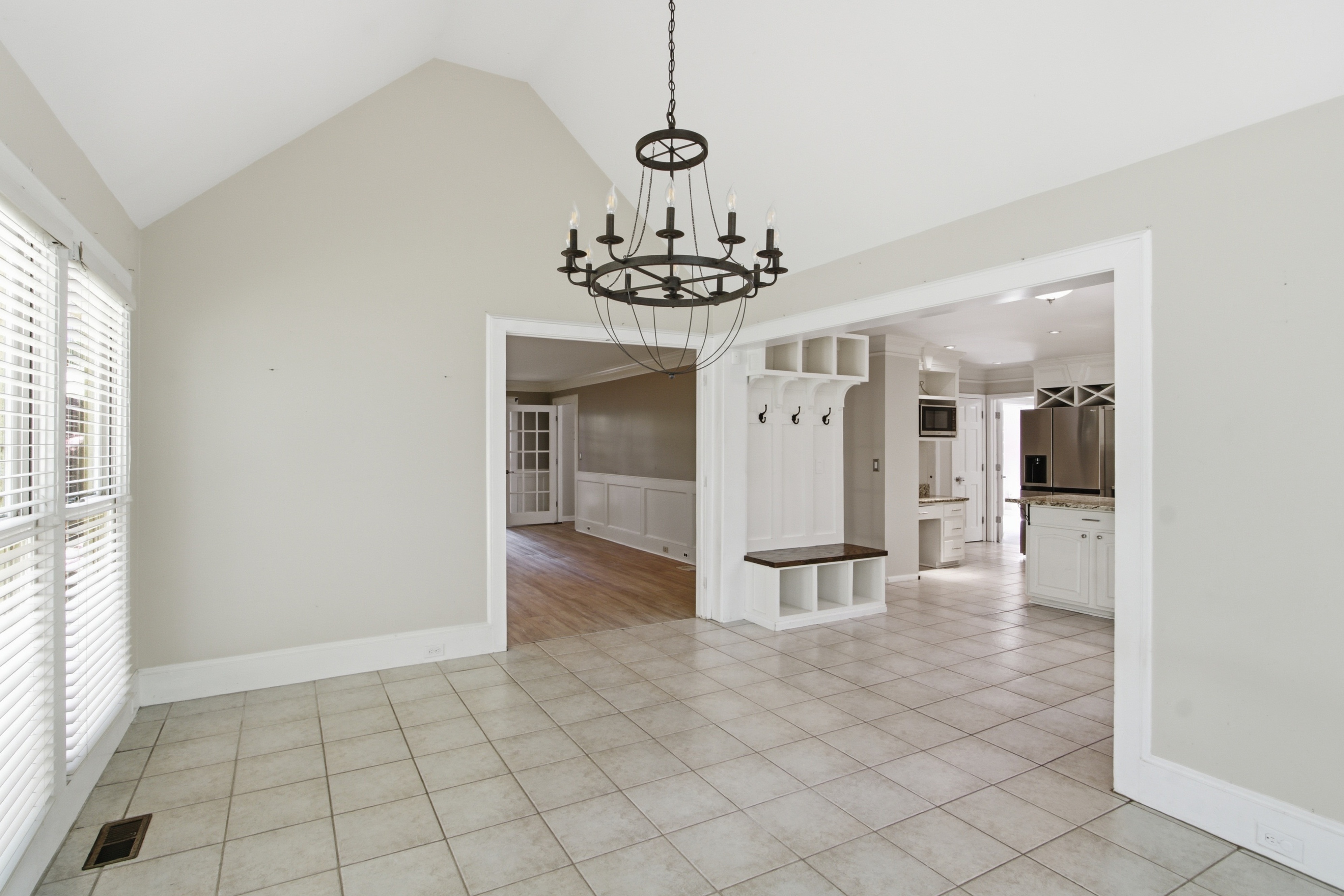 Photo 14 of 46 of 4003 Oakview Ct, Alpharetta, GA
