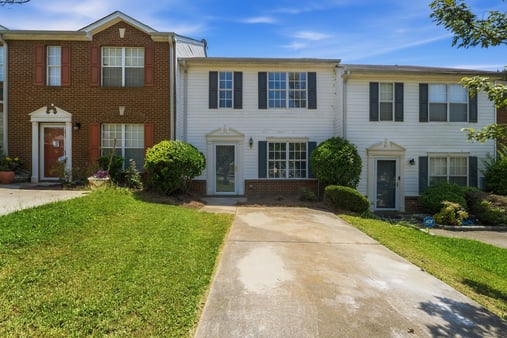 Photo 1 of 30 of 1318 Revelstoke Cv, Riverdale, GA