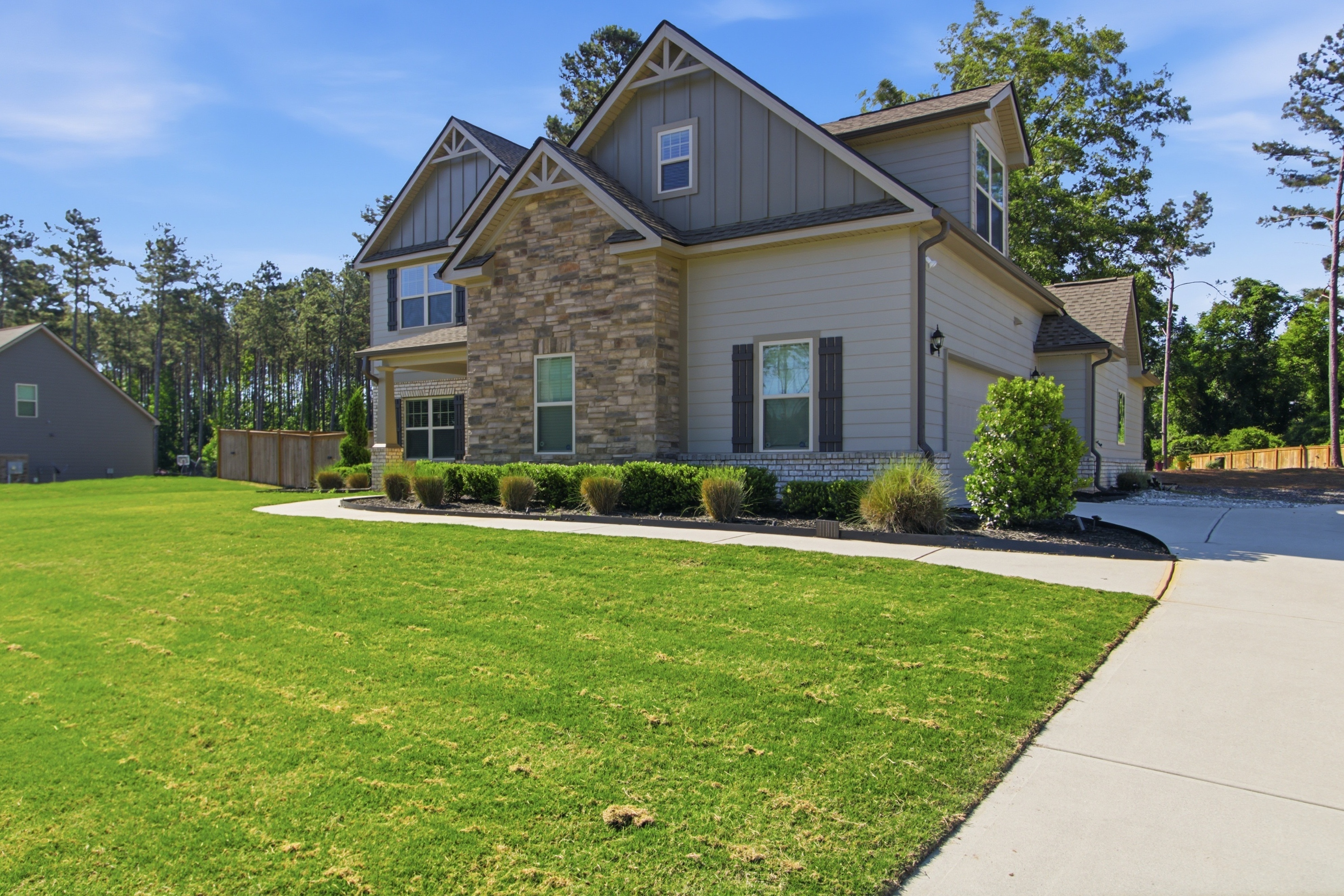 Photo 8 of 42 of 30 Timber Dr, Forsyth, GA