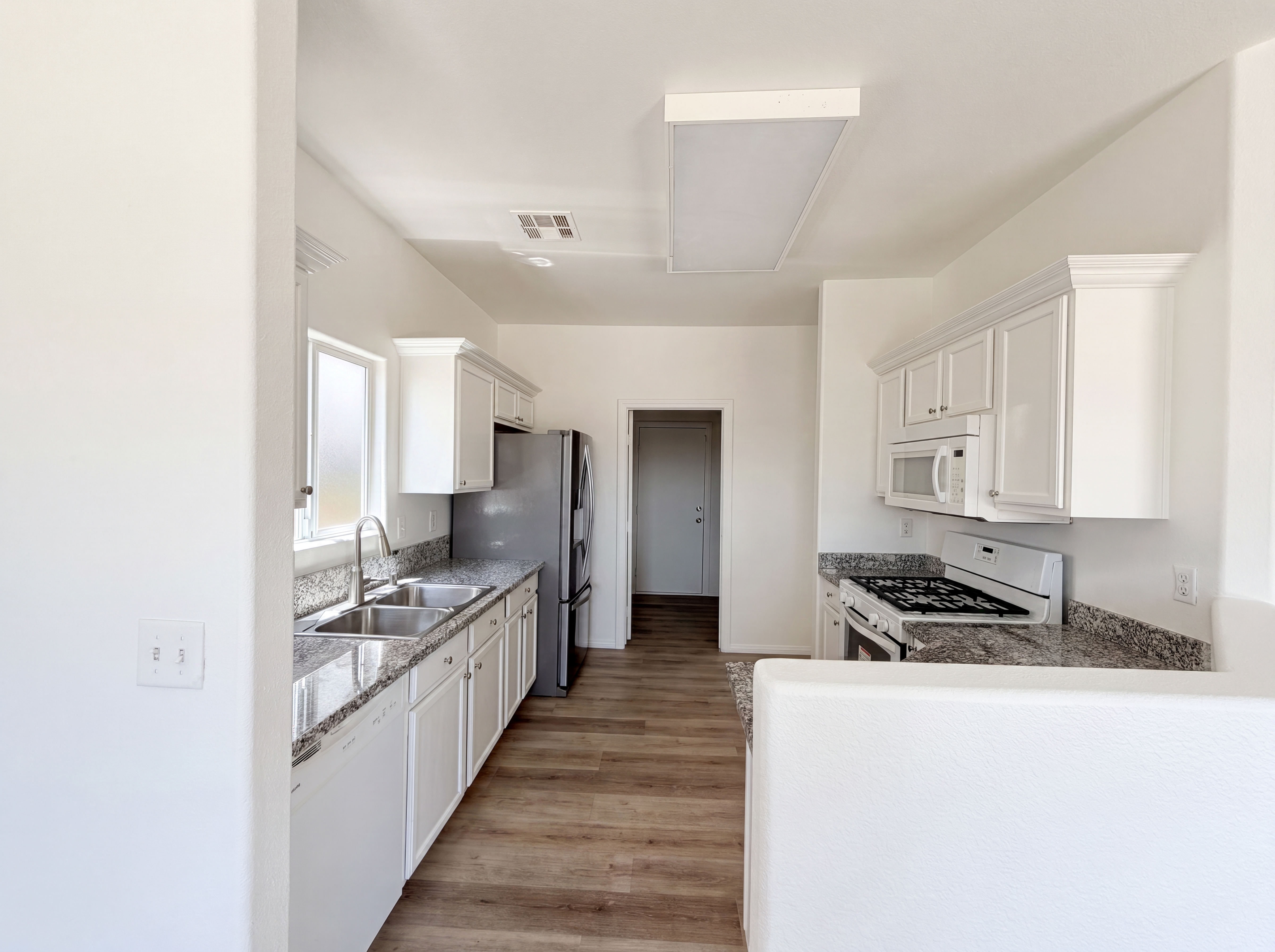 Photo 2 of 32 of 5132 Rocky Bluff St, North Las Vegas, NV