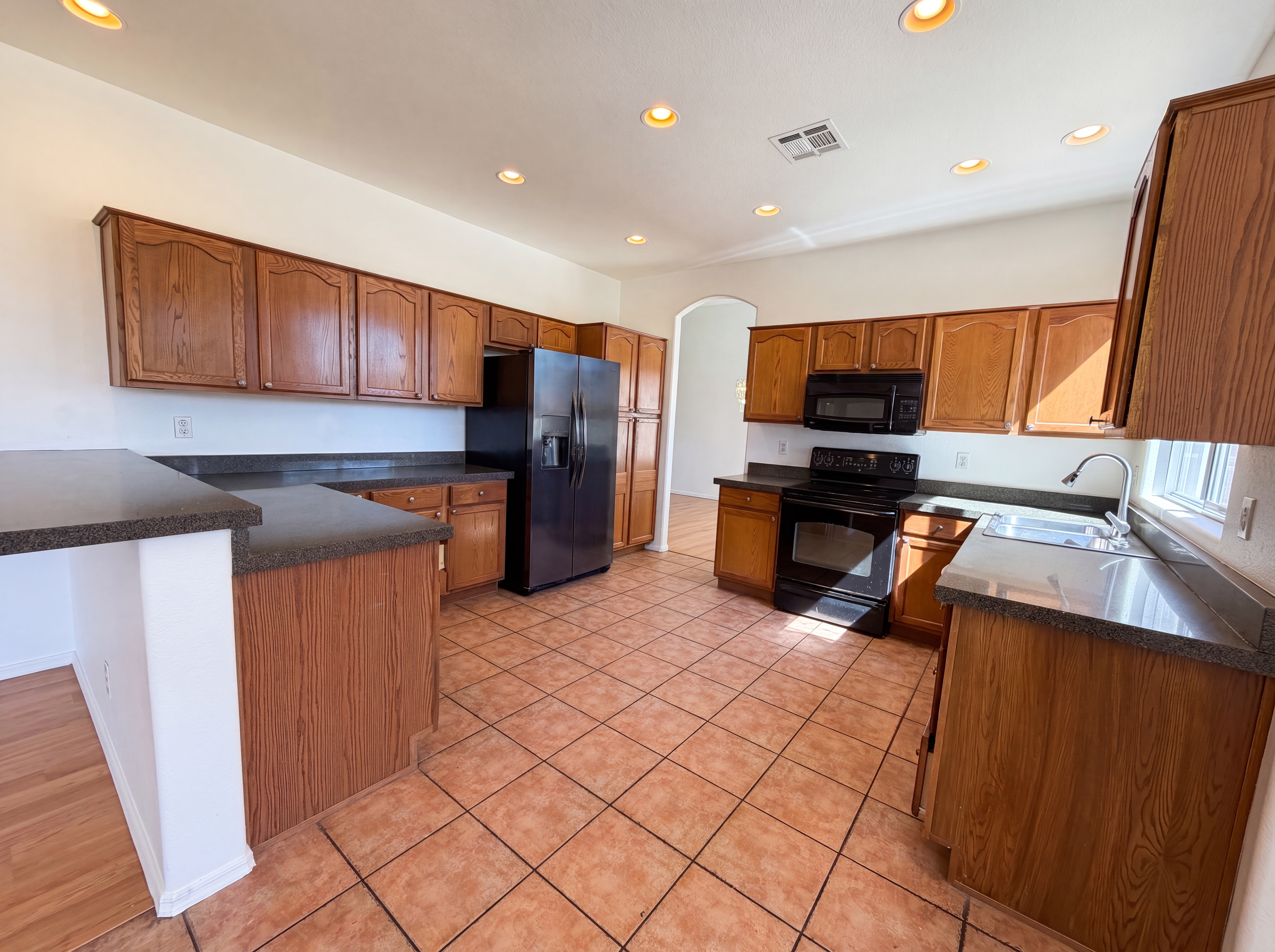 Photo 11 of 38 of 2133 S Nielson St, Gilbert, AZ