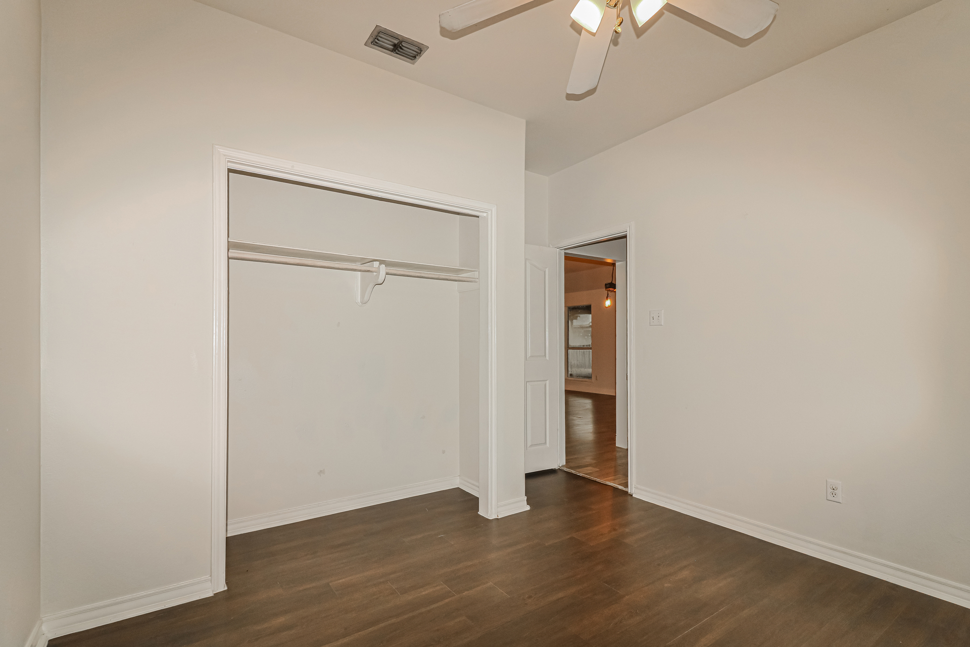 Photo 12 of 21 of 7706 Impala Dr, Corpus Christi, TX