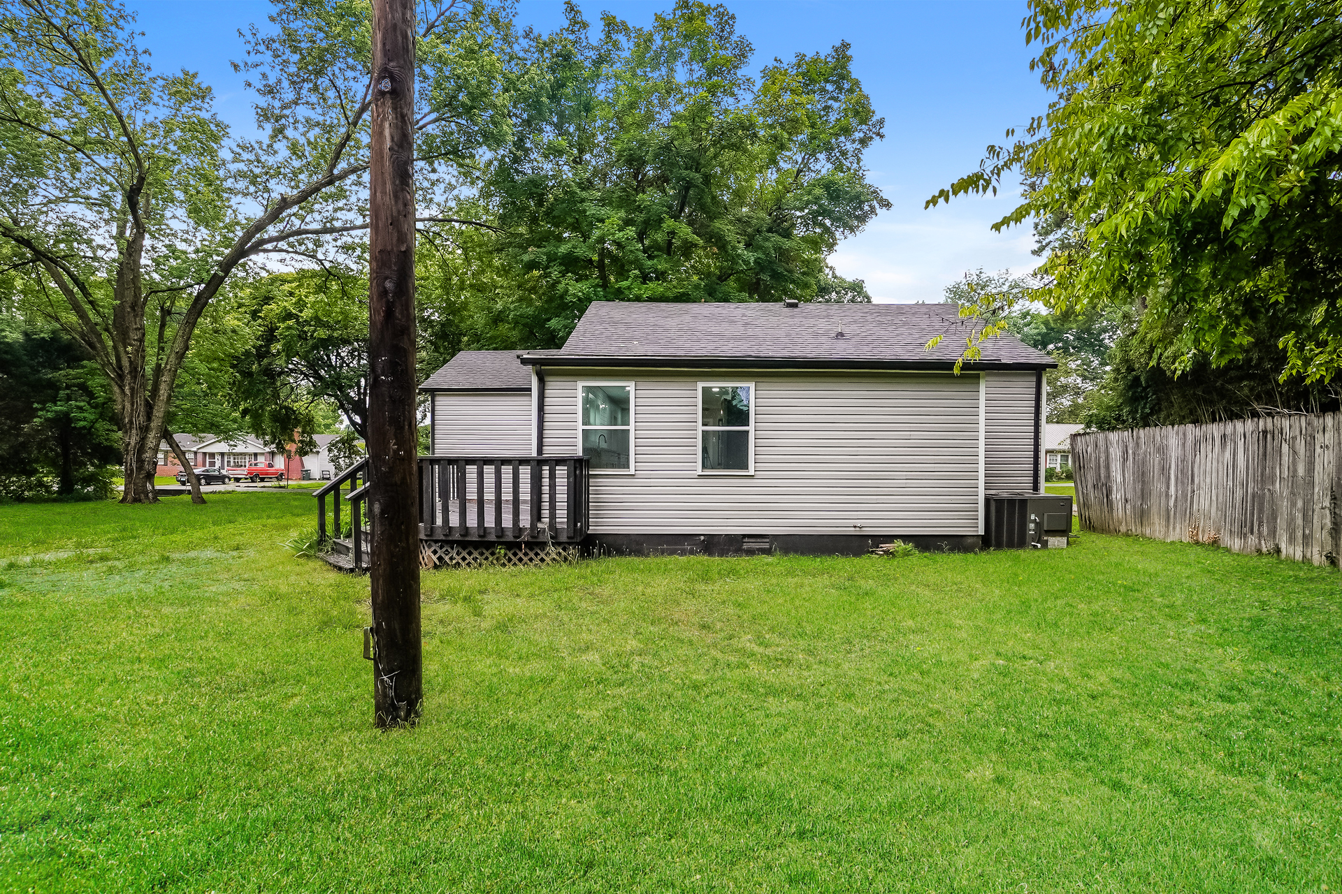 Photo 23 of 24 of 120 White St, Hopkinsville, KY