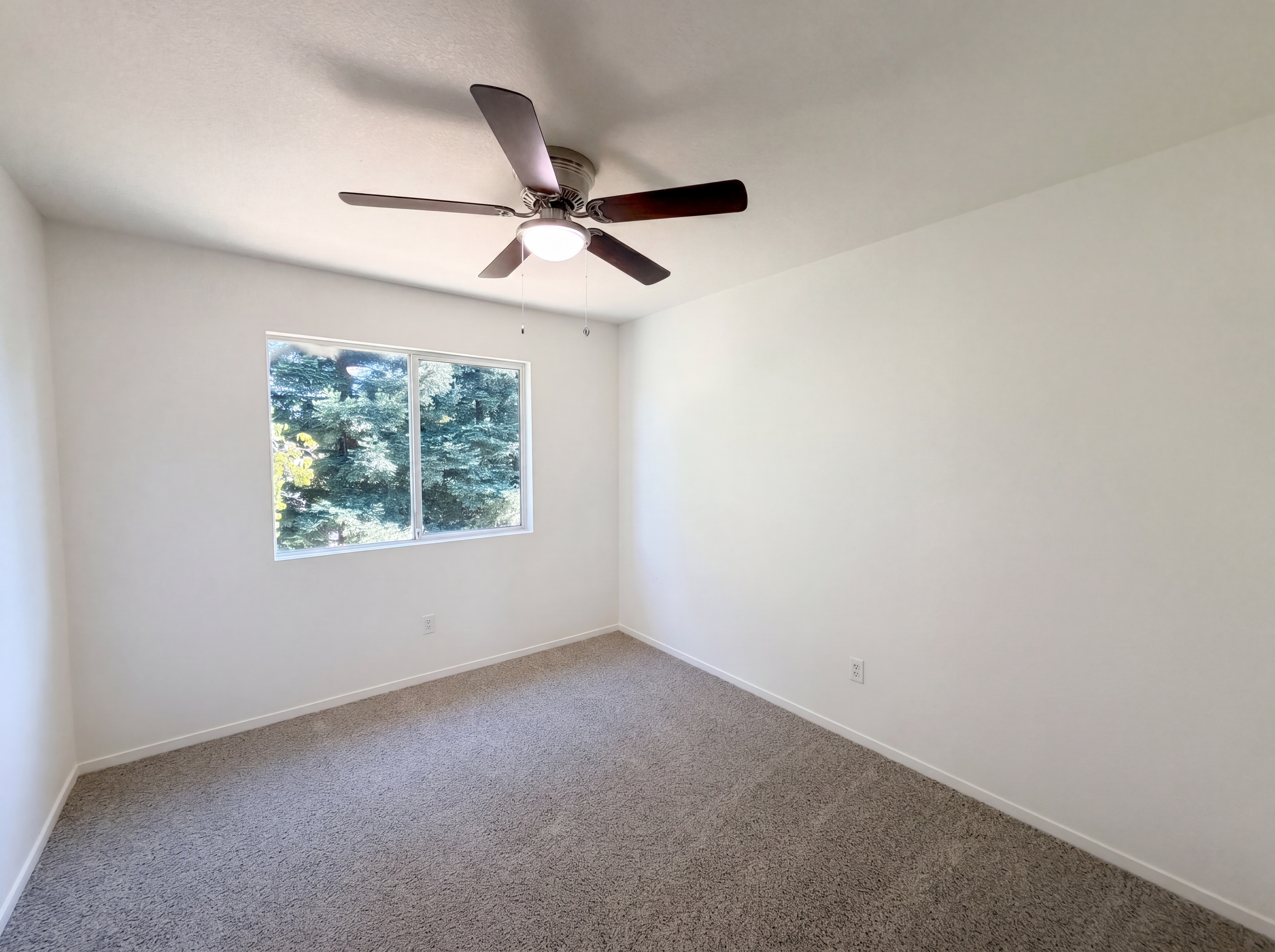 Photo 14 of 30 of 2805 Aquamarine Cir, Rescue, CA