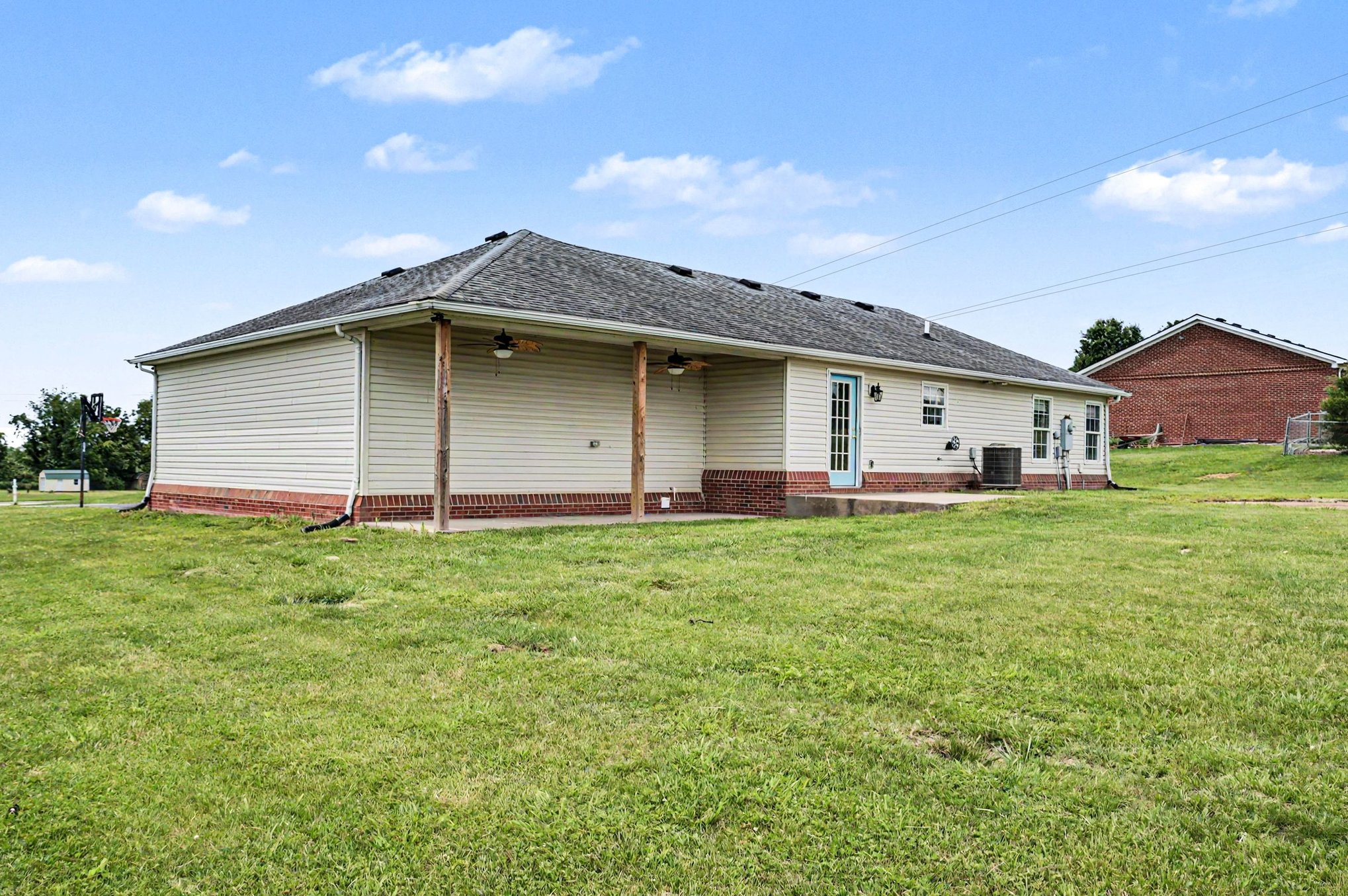 Photo 15 of 16 of 263 Creekwood Dr, Berea, KY