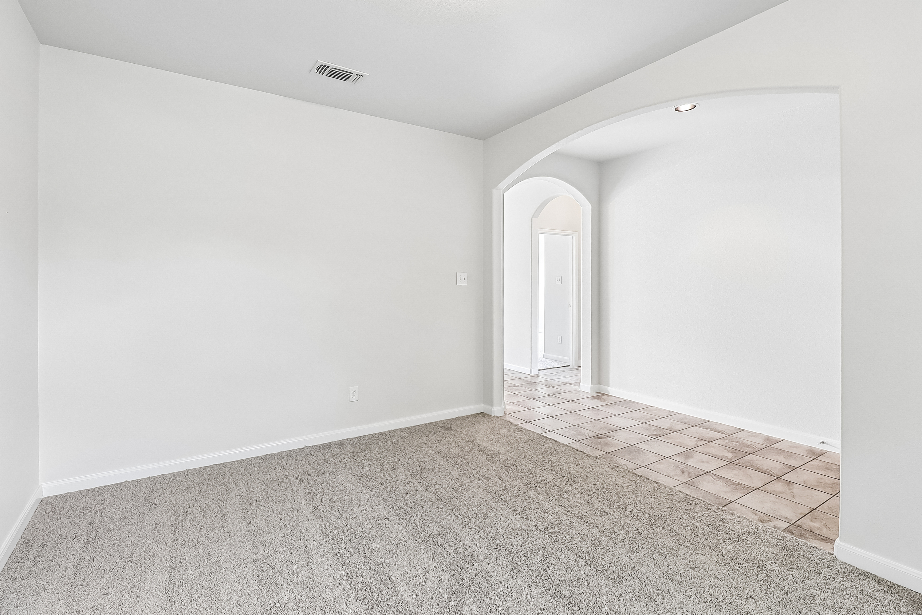 Photo 11 of 26 of 2979 Driftwood Dr, Lancaster, TX