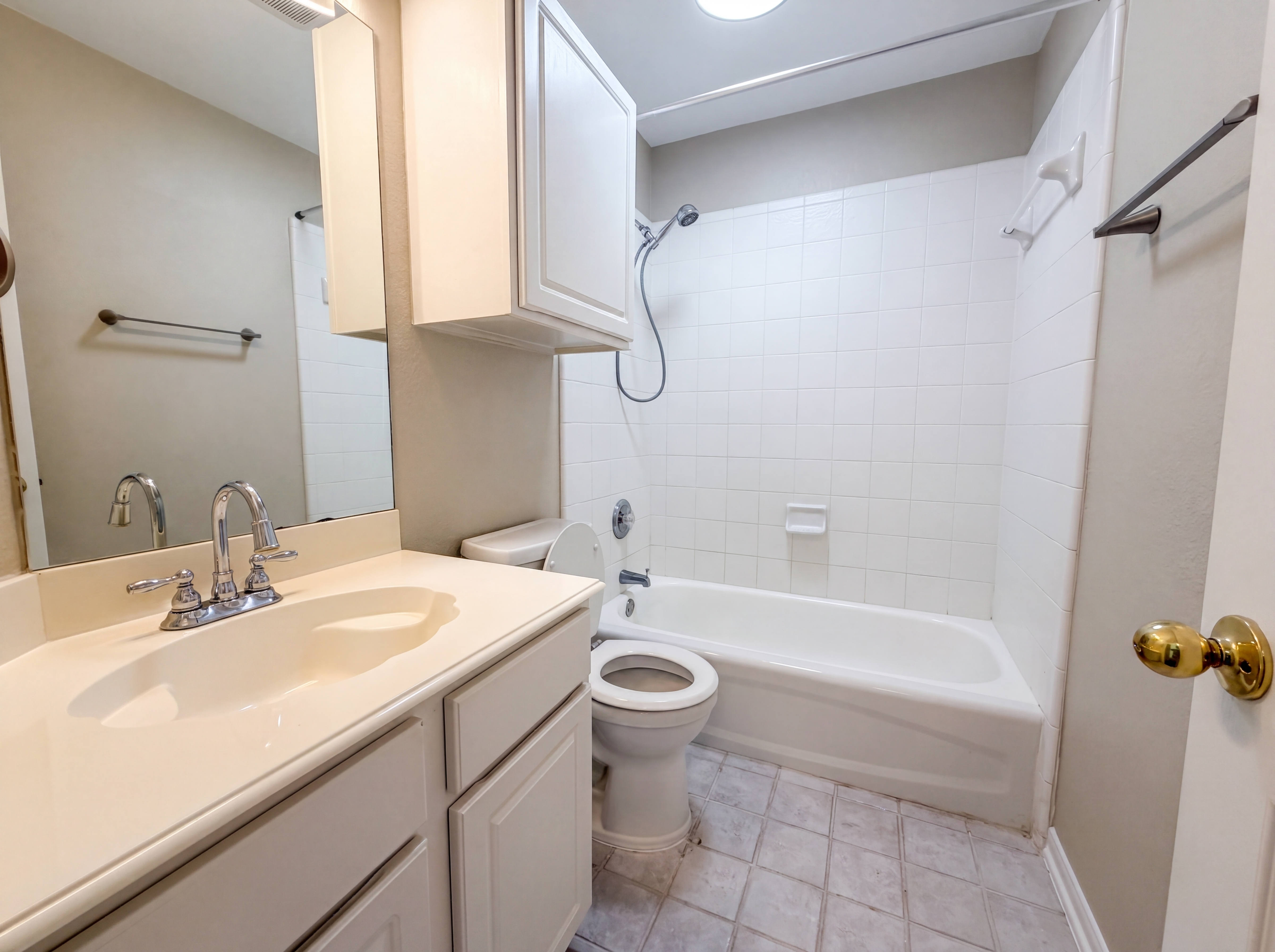 Photo 15 of 23 of 13419 Star Heights Dr, San Antonio, TX