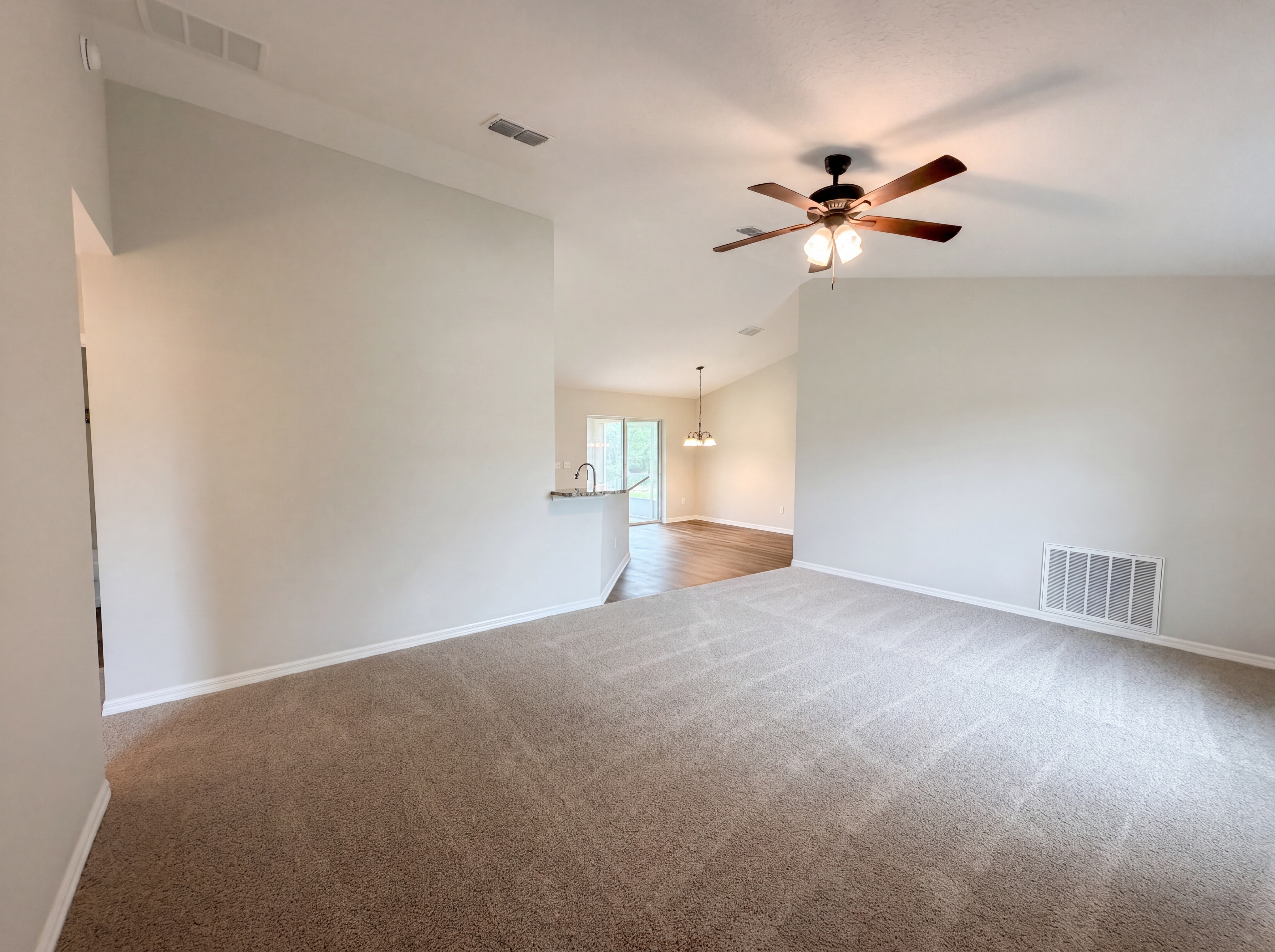 Photo 6 of 19 of 17451 SW 25th Cir, Ocala, FL