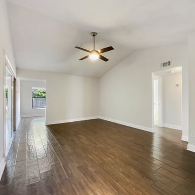 Property photo 3 of 3444 Excalibur Way E