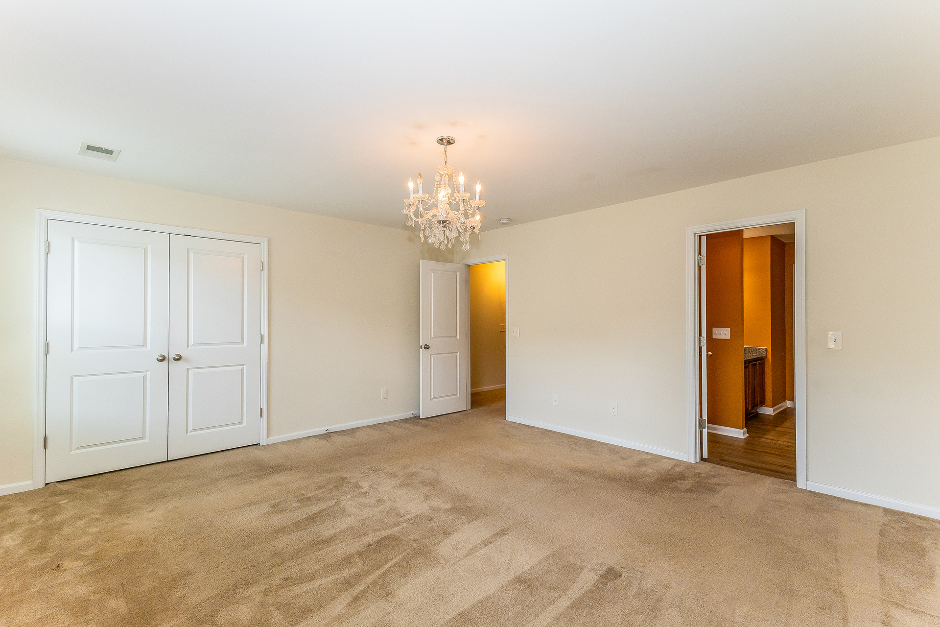 Photo 5 of 23 of 380 Flyway Rd, Goose Creek, SC