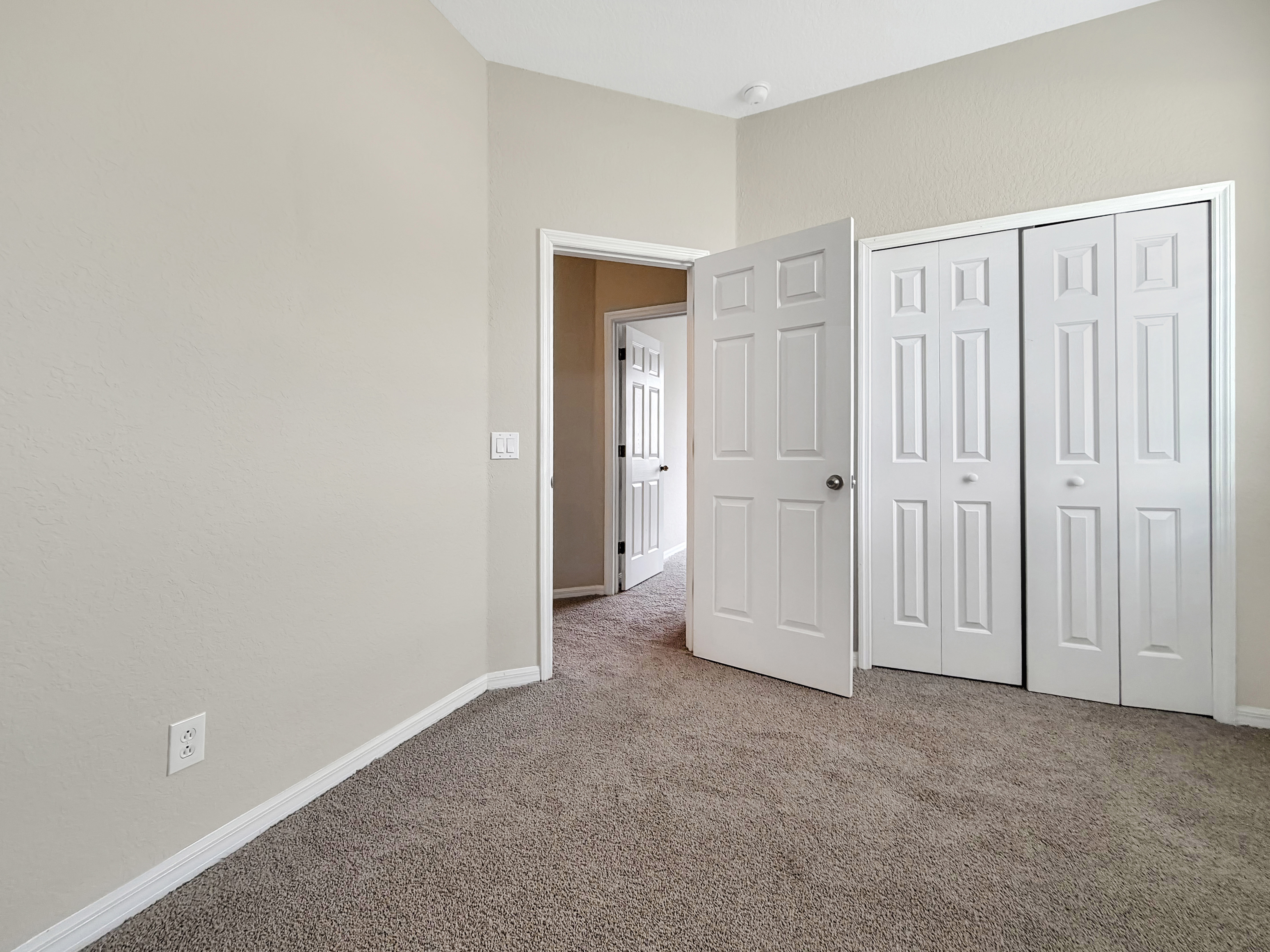 Photo 23 of 29 of 11520 Captiva Kay Dr, Riverview, FL