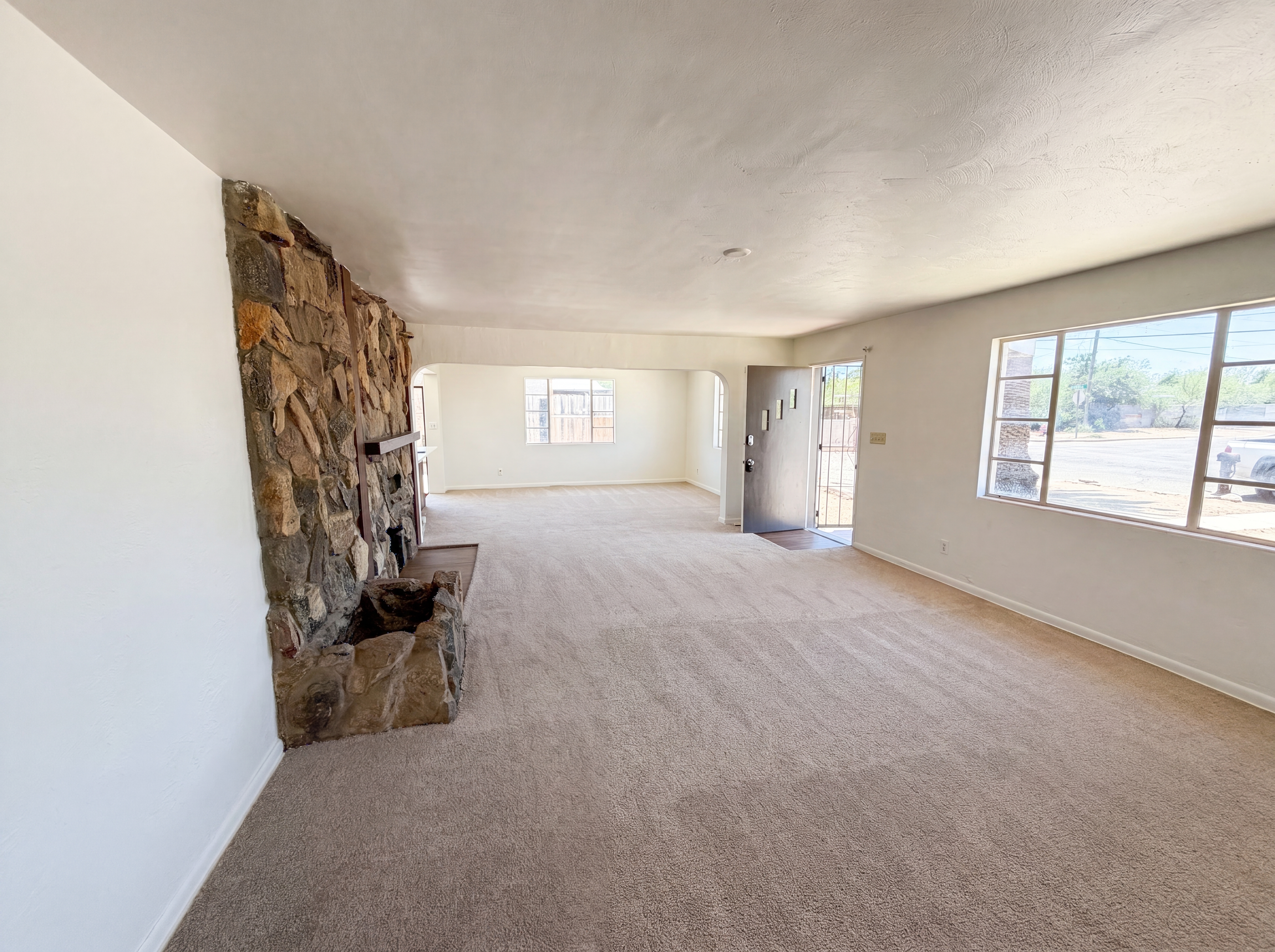 Photo 9 of 22 of 457 E Pastime Rd, Tucson, AZ