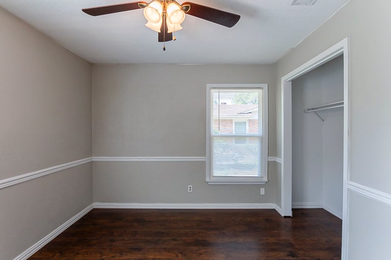Photo 16 of 23 - 1618 Ridgeview St, Mesquite, TX 75149