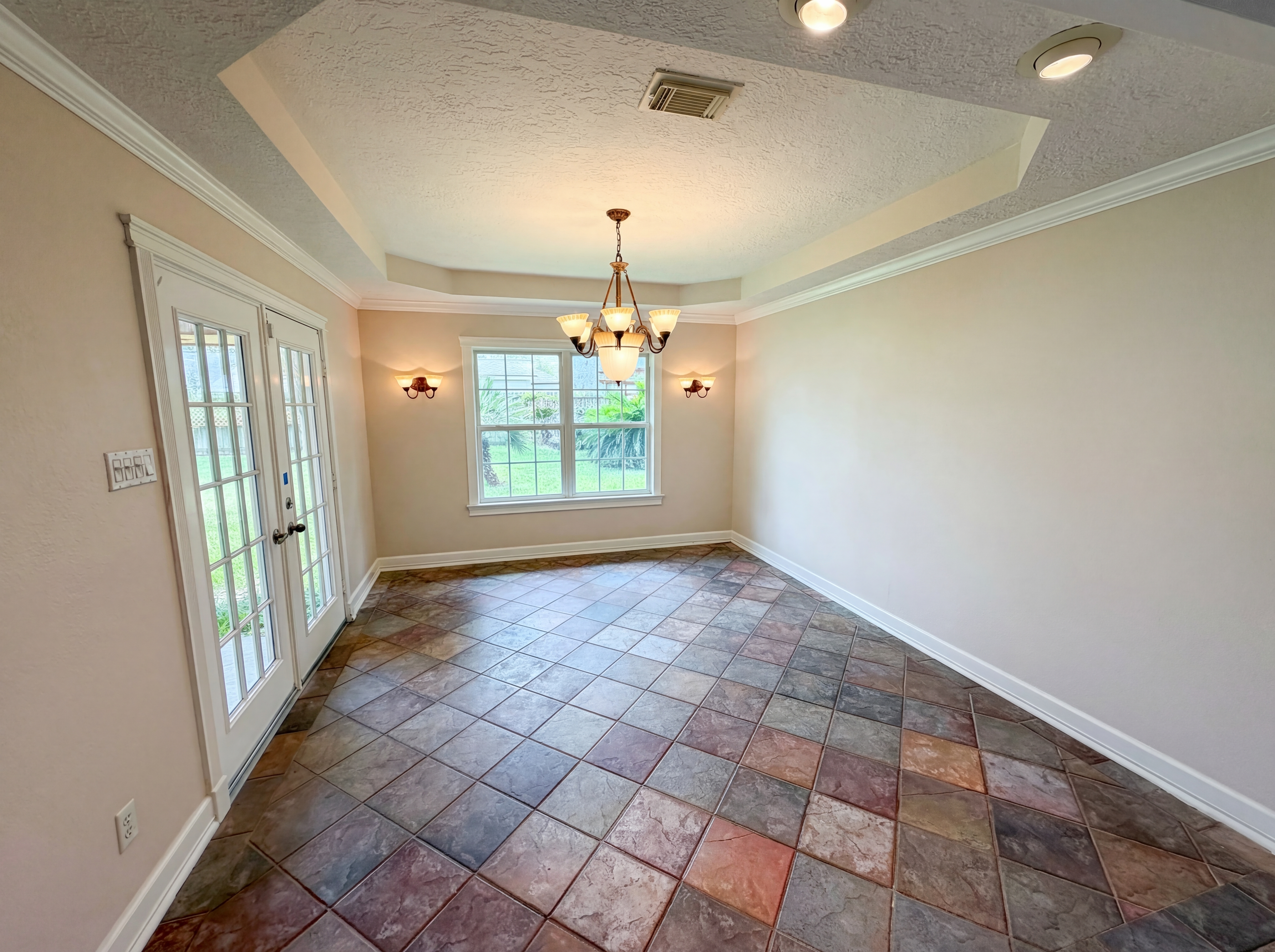 Photo 12 of 21 of 1902 New Orleans St, Deer Park, TX