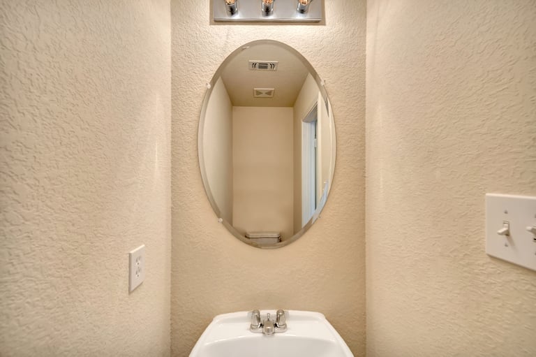 Photo 17 of 20 - 10731 Deauville Dr, Fort Worth, TX 76108