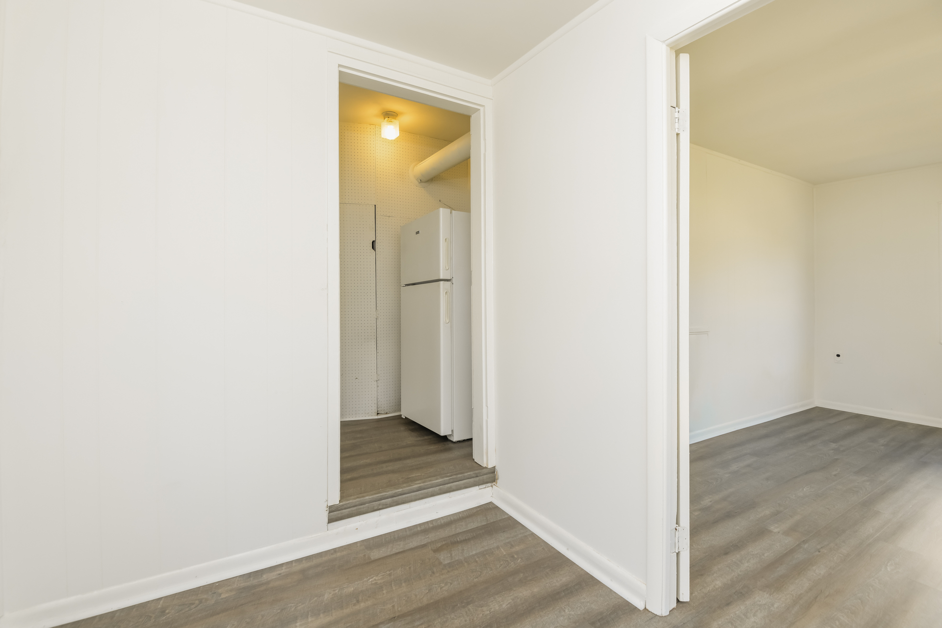 Photo 8 of 23 of 9713 52nd Ave, College Park, MD