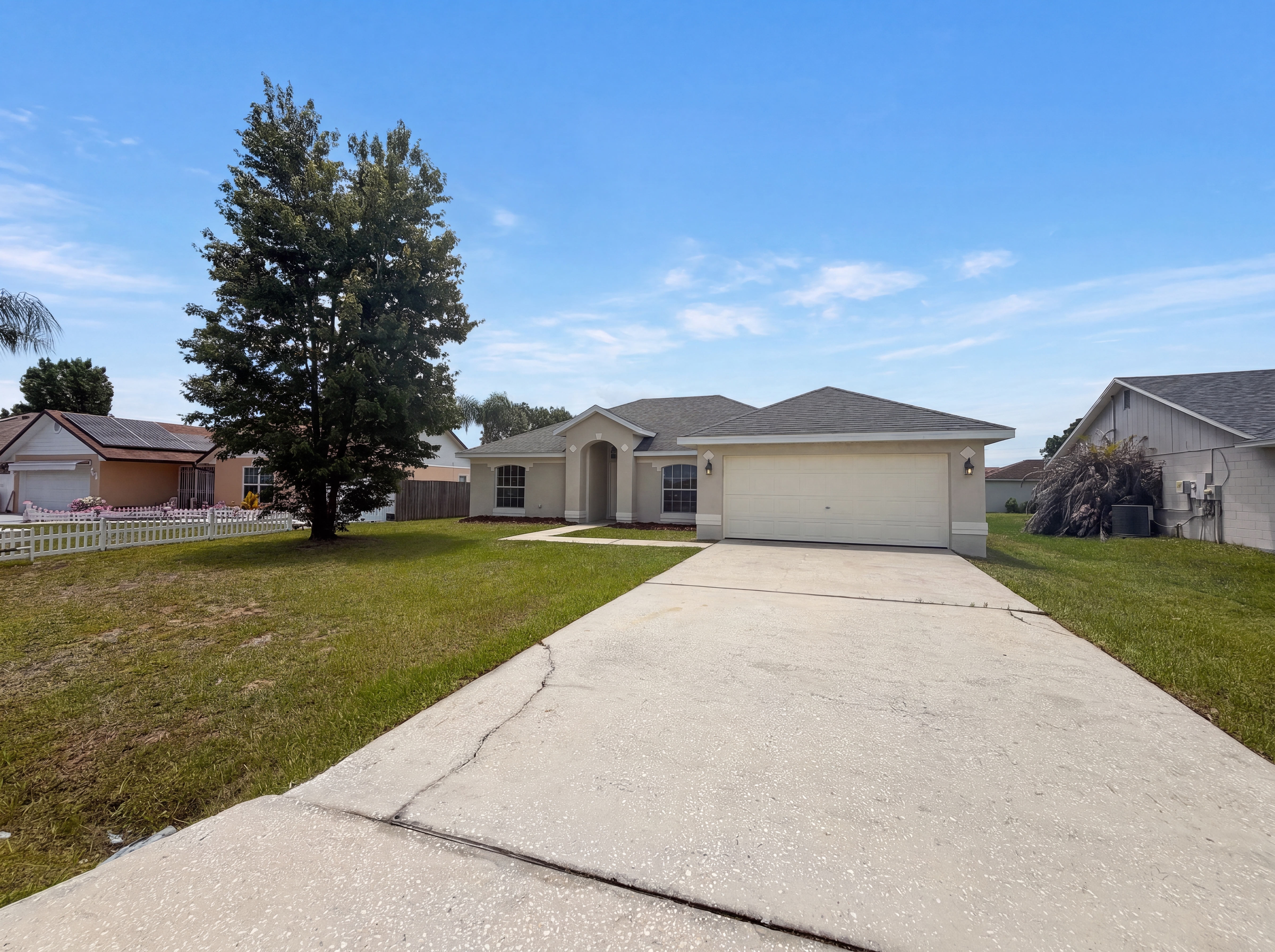 Photo 16 of 18 of 714 Dromedary Dr, Kissimmee, FL