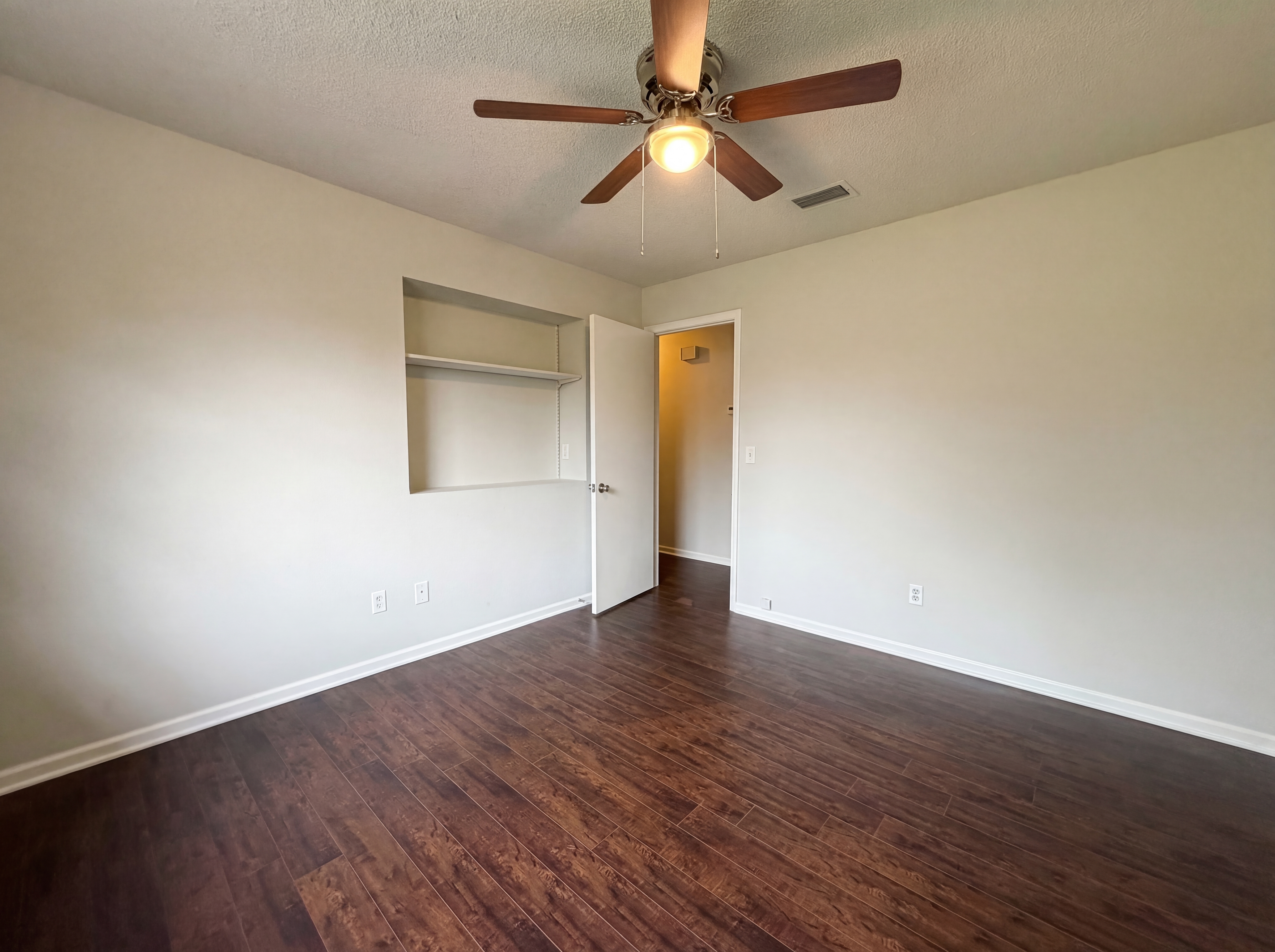 Photo 12 of 22 of 606 Gulfstream Trl S, Orange Park, FL