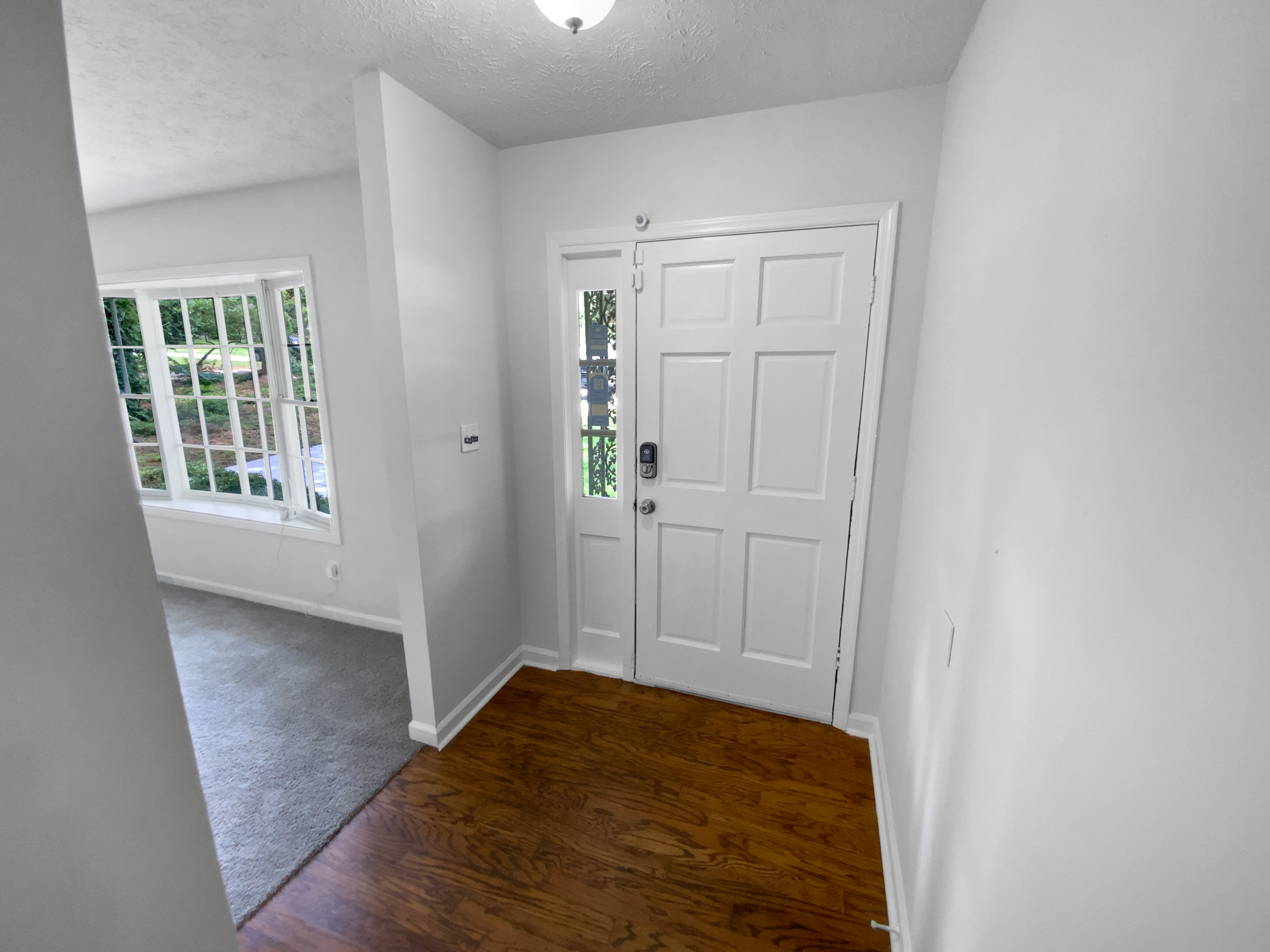 Photo 9 of 20 of 540 Stockwood Dr, Woodstock, GA