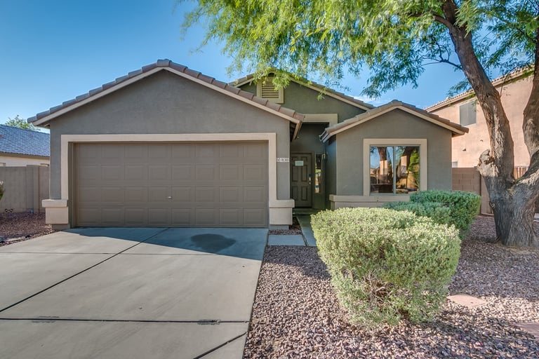 Photo 1 of 29 - 8130 W Whyman Ave, Phoenix, AZ 85043