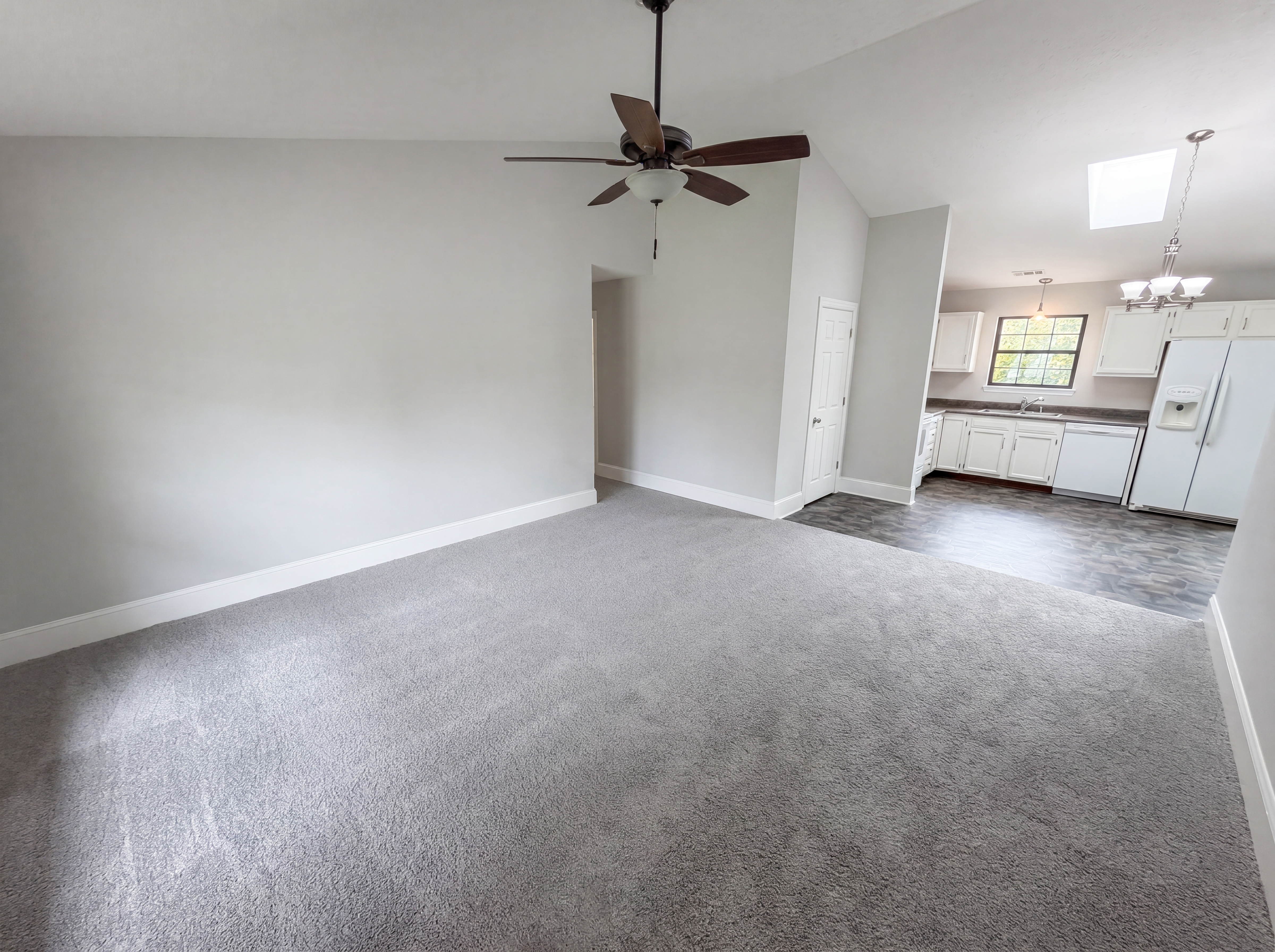 Photo 7 of 20 of 8058 Cherrybark Dr, Indianapolis, IN