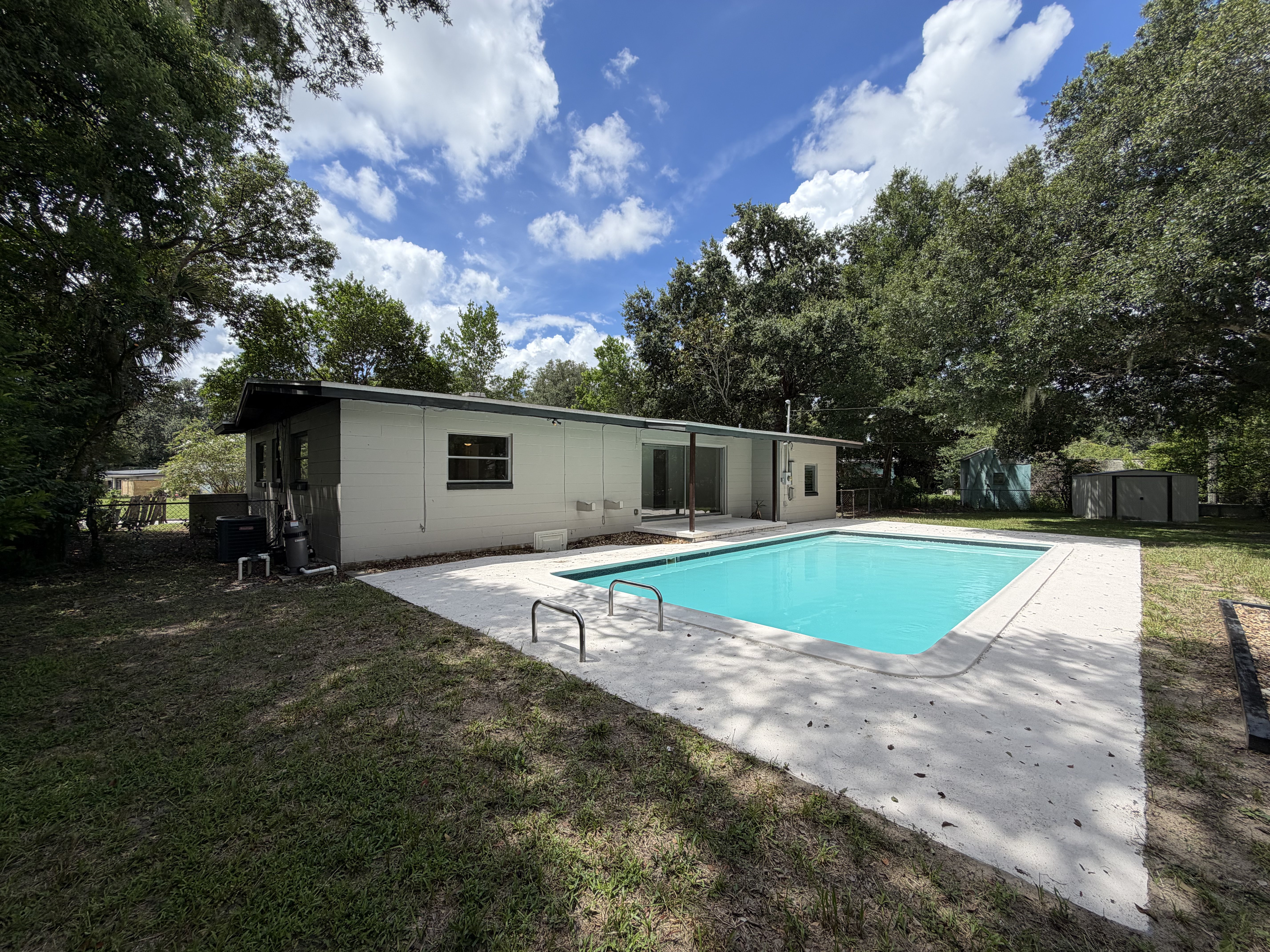 Photo 5 of 24 of 4511 Montclair Rd, Orlando, FL