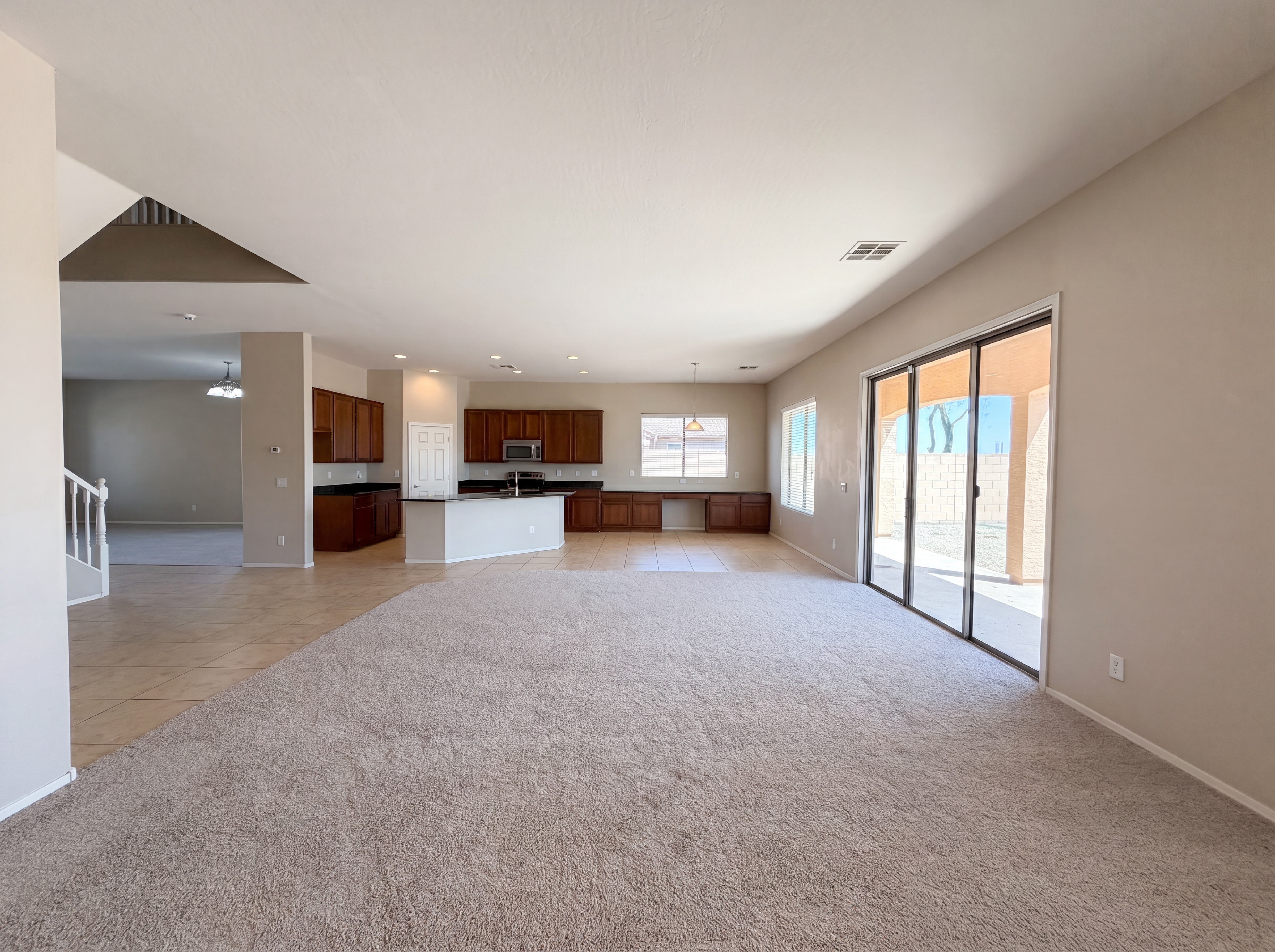 Photo 8 of 25 of 17104 N Oliveto Ave, Maricopa, AZ