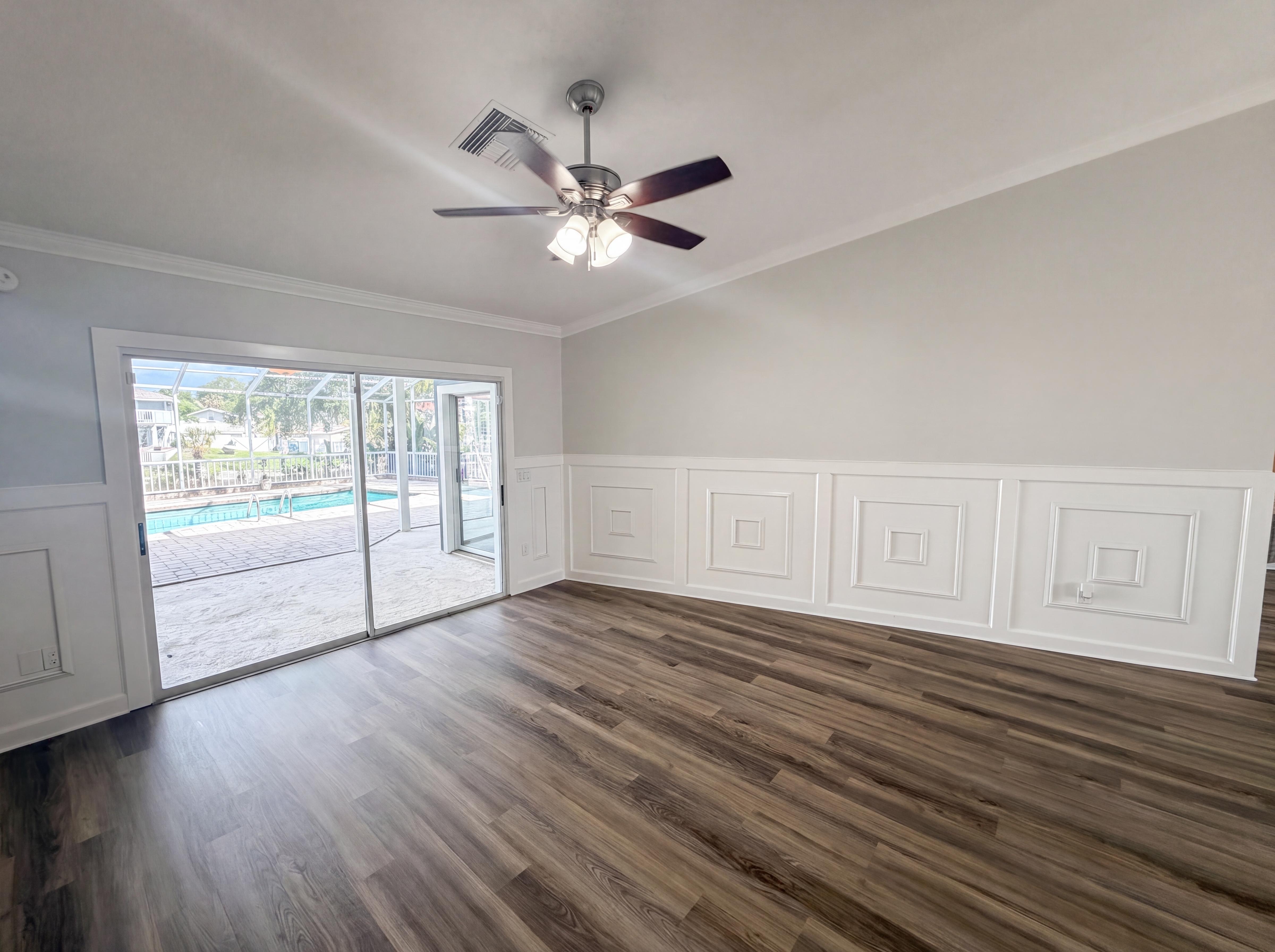 Photo 9 of 50 of 5609 Executive Dr, New Port Richey, FL