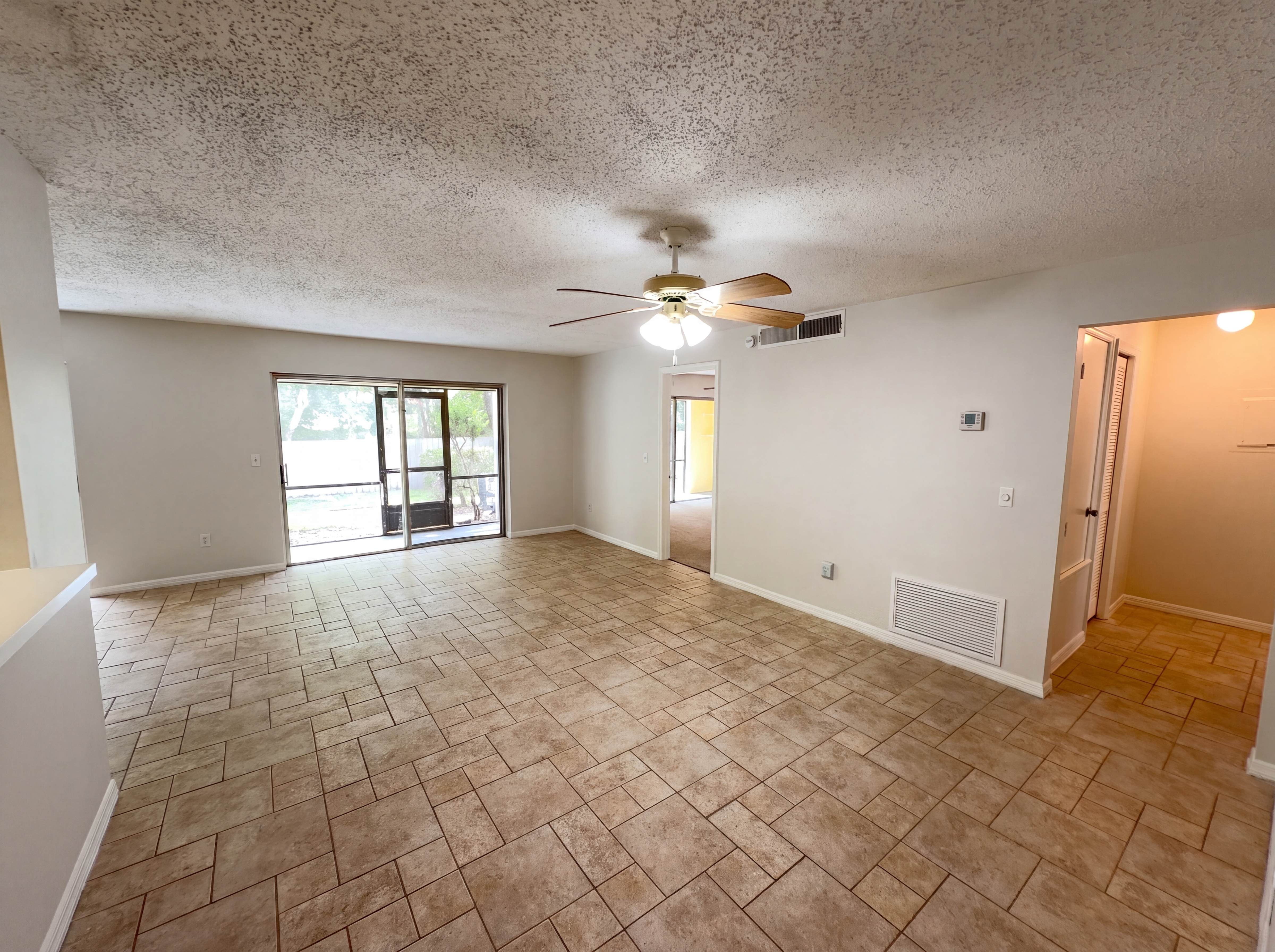 Photo 3 of 24 of 600 Northern Way, Winter Springs, FL