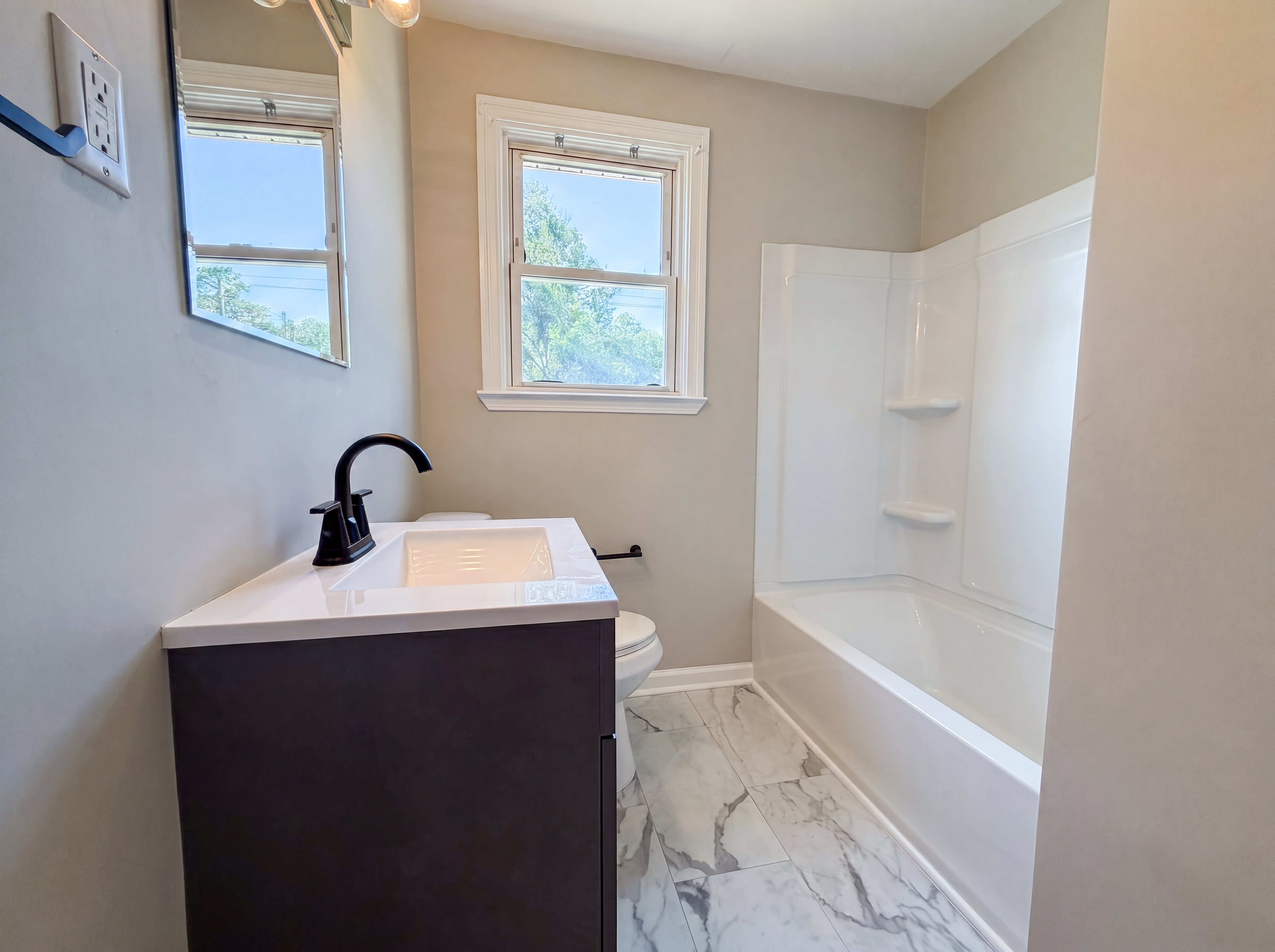 Photo 15 of 20 of 3006 Hilldale Rd, West Columbia, SC