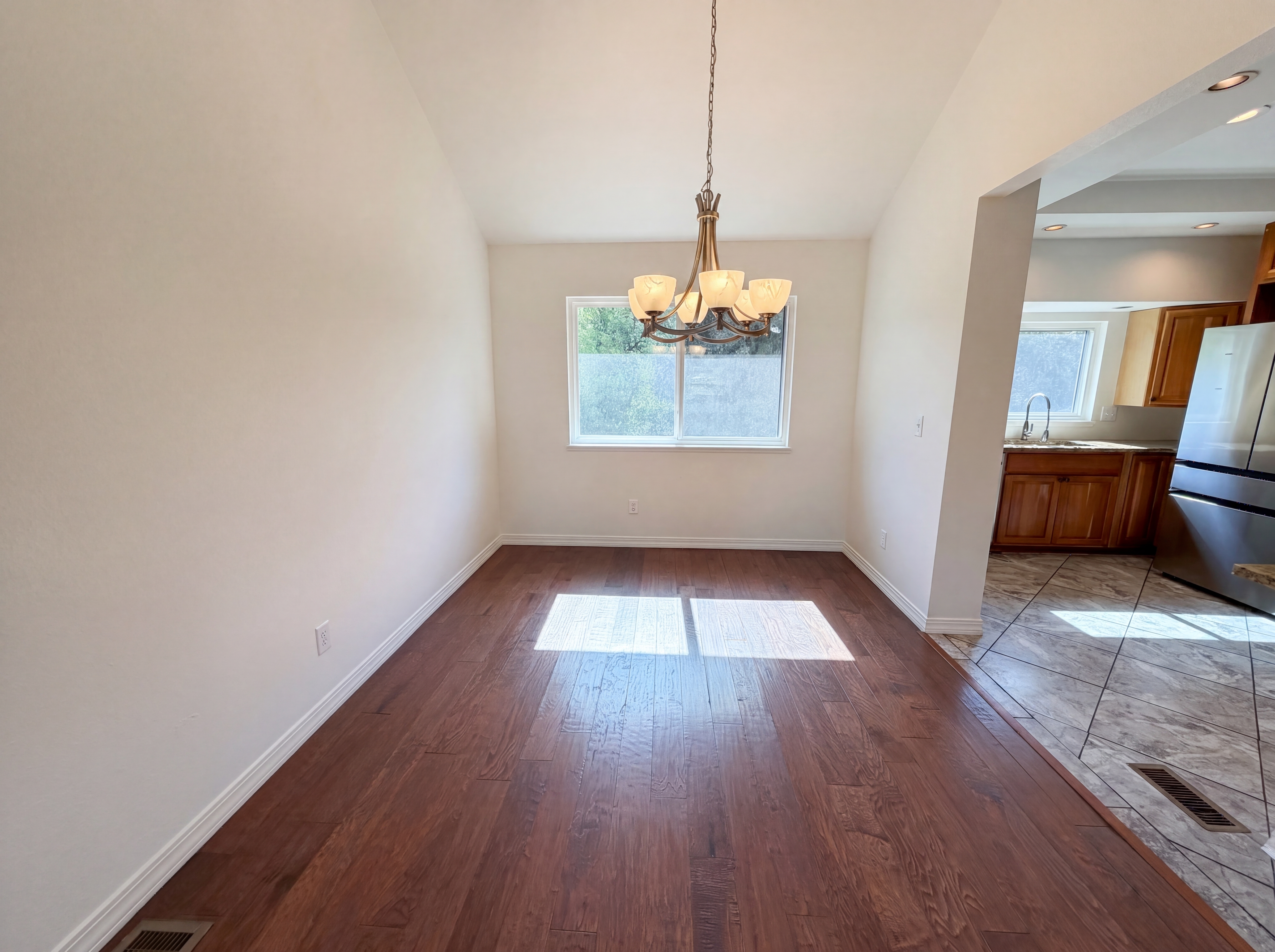 Photo 6 of 42 of 10330 E Weaver Pl, Englewood, CO