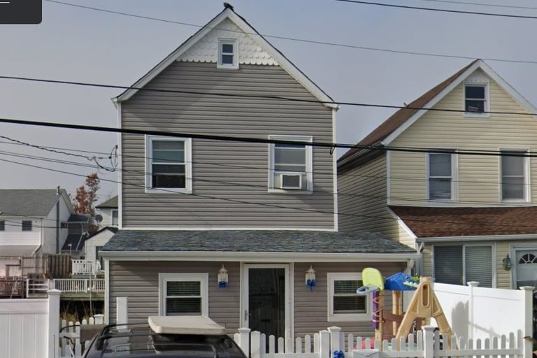 3 Bayview Ave, Howard Beach, NY 11414 Opendoor