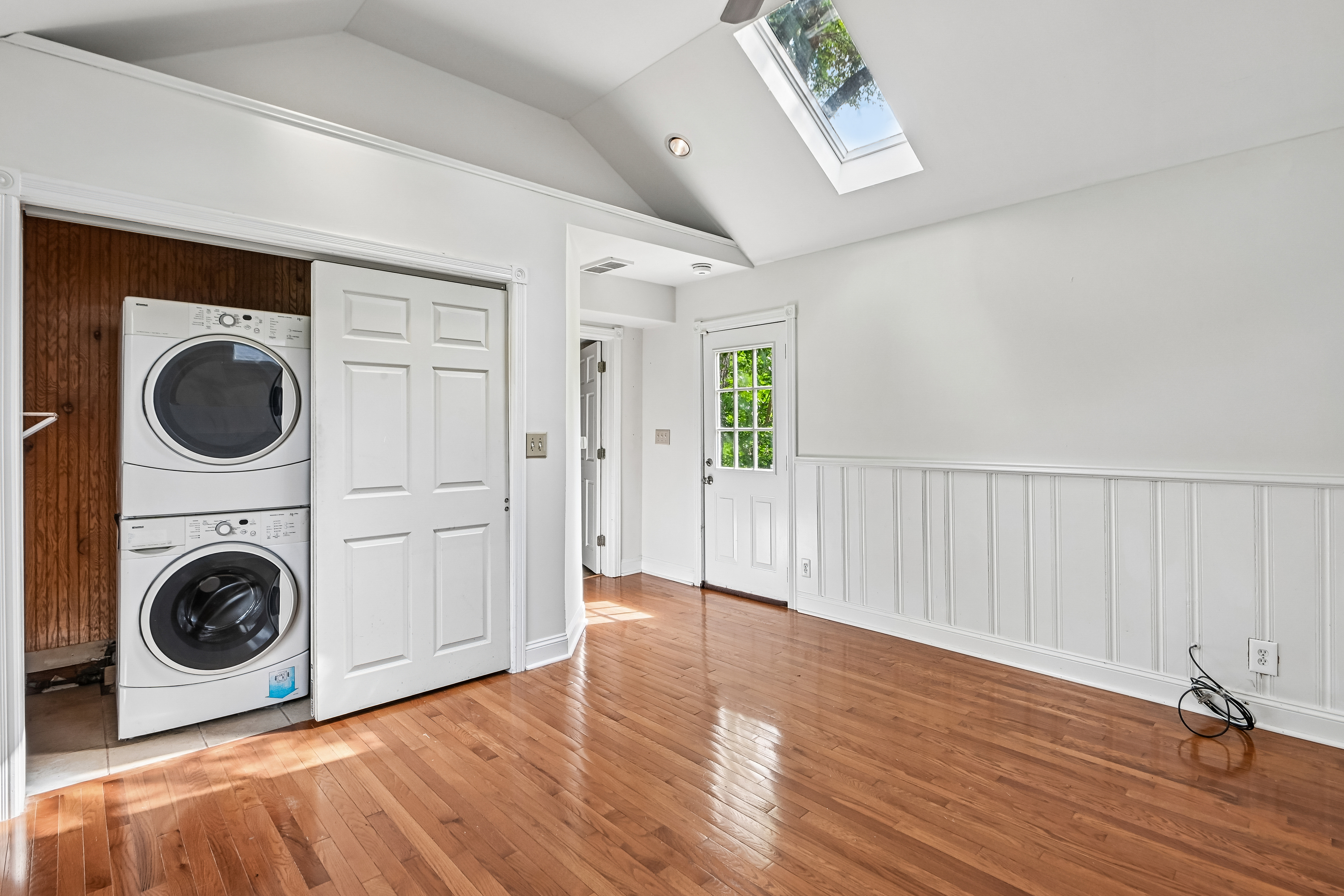 Photo 55 of 72 of 4811 Roslyn Rd, Downers Grove, IL