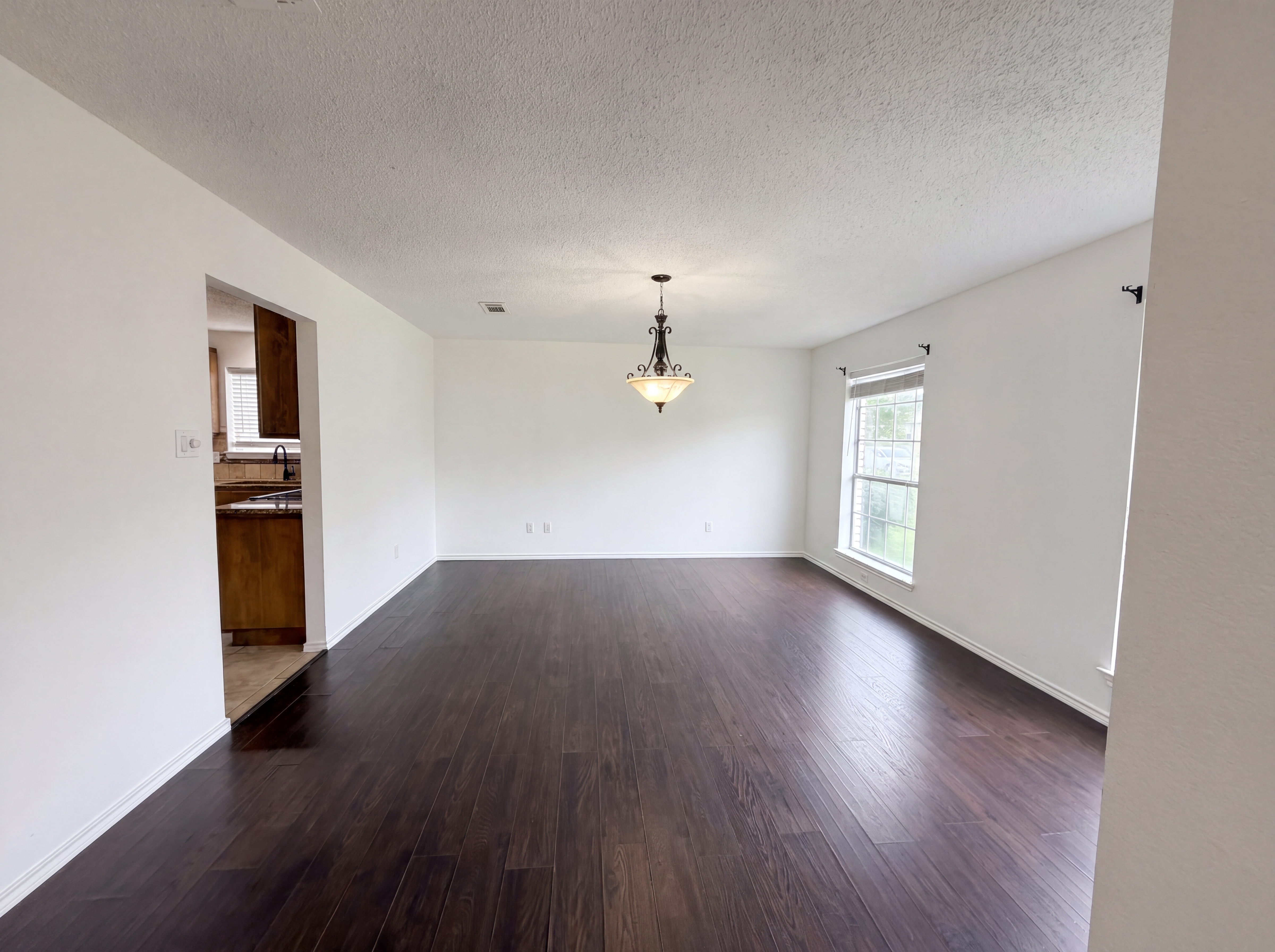Photo 6 of 19 of 1301 Judy Ln, Copperas Cove, TX