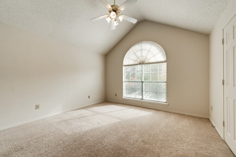 Photo 4 of 23 - 8413 Luna Dr, Rowlett, TX 75088