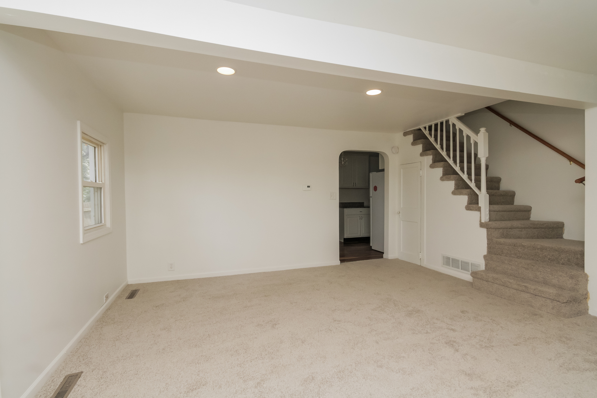 Photo 6 of 22 of 1107 E Joliet St, Crown Point, IN
